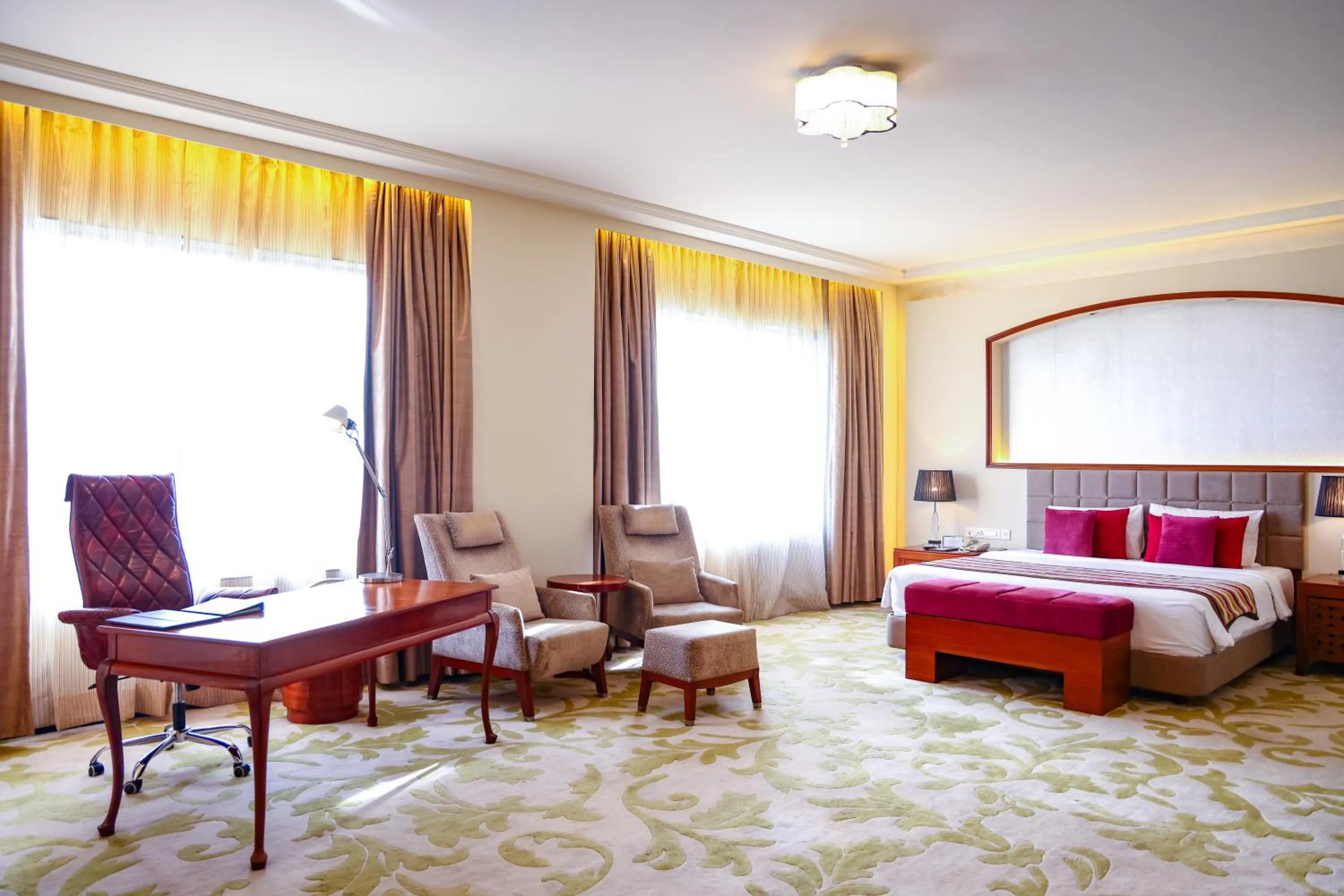 Photo of the whole room, Bed in Balaji Sarovar Premiere