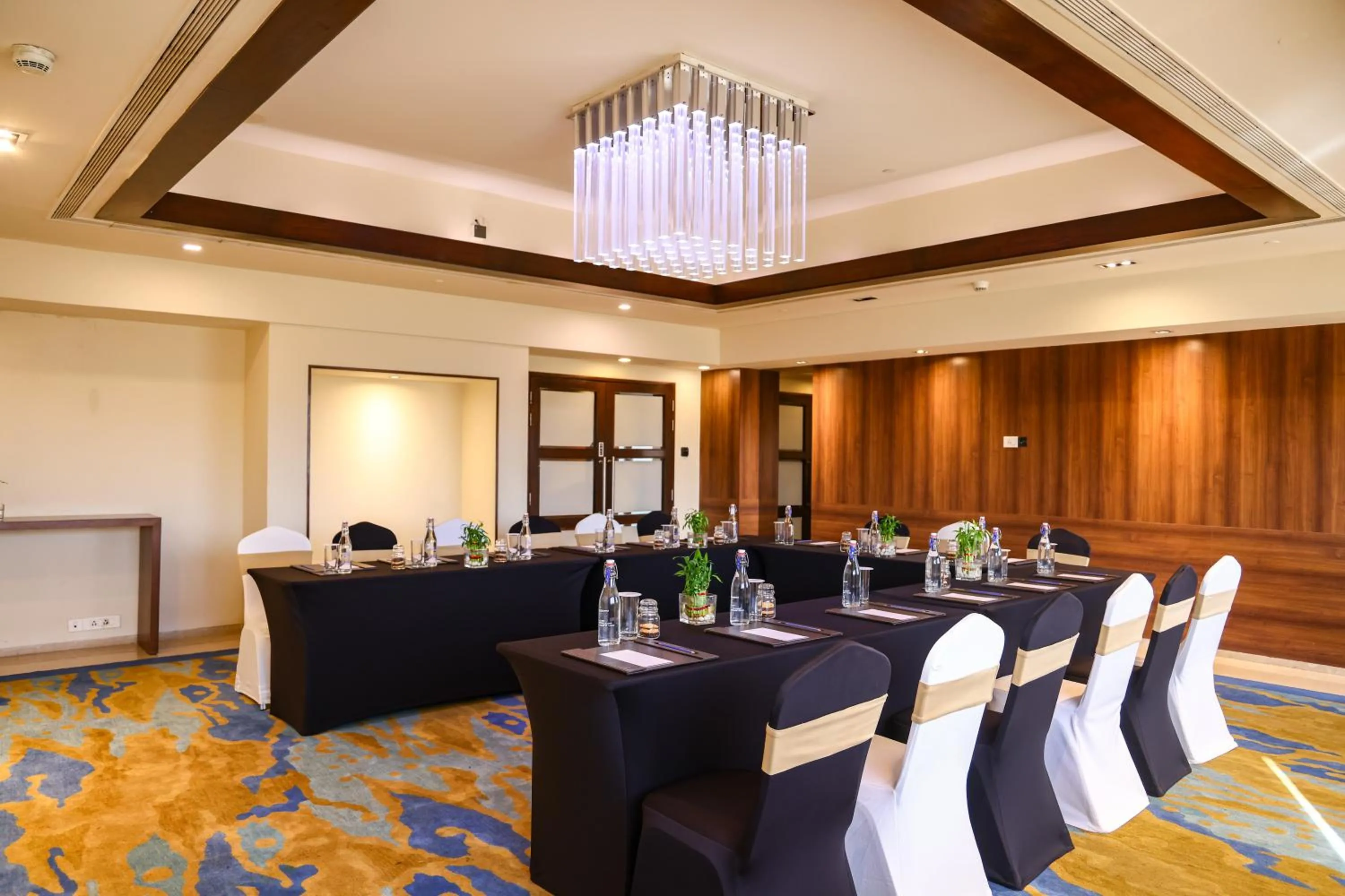 Meeting/conference room in Balaji Sarovar Premiere