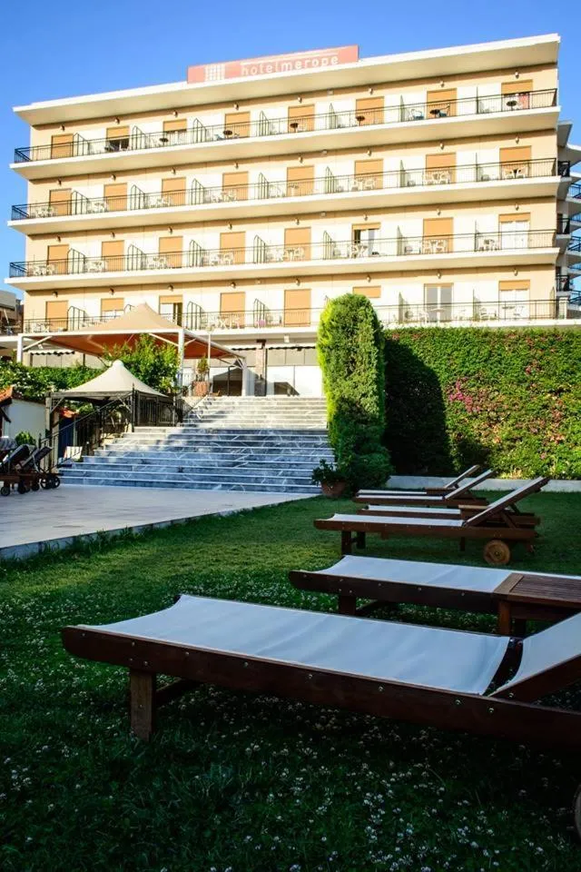 Garden in Merope Hotel