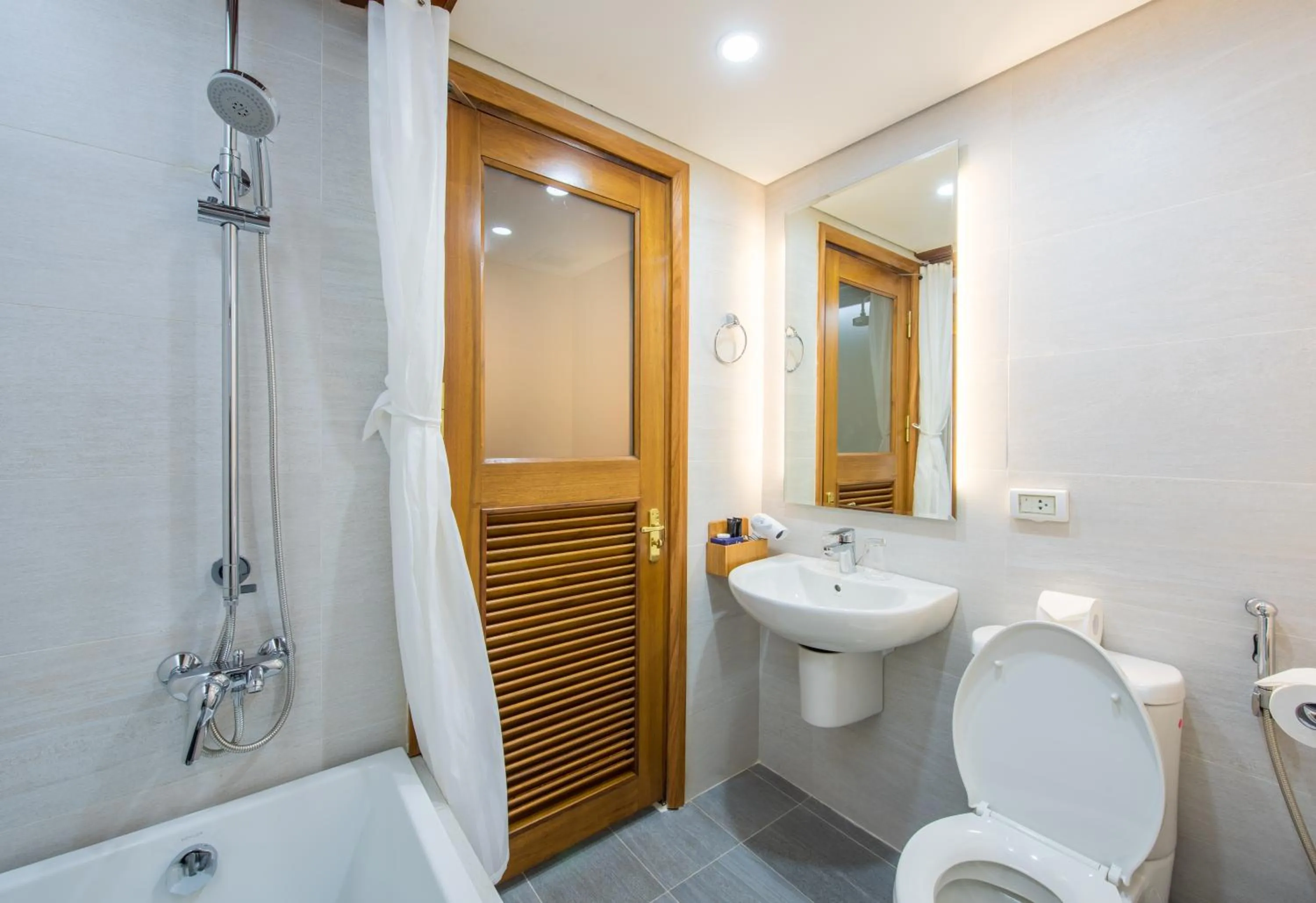 Shower in Hai Bay Hotel & Restaurant