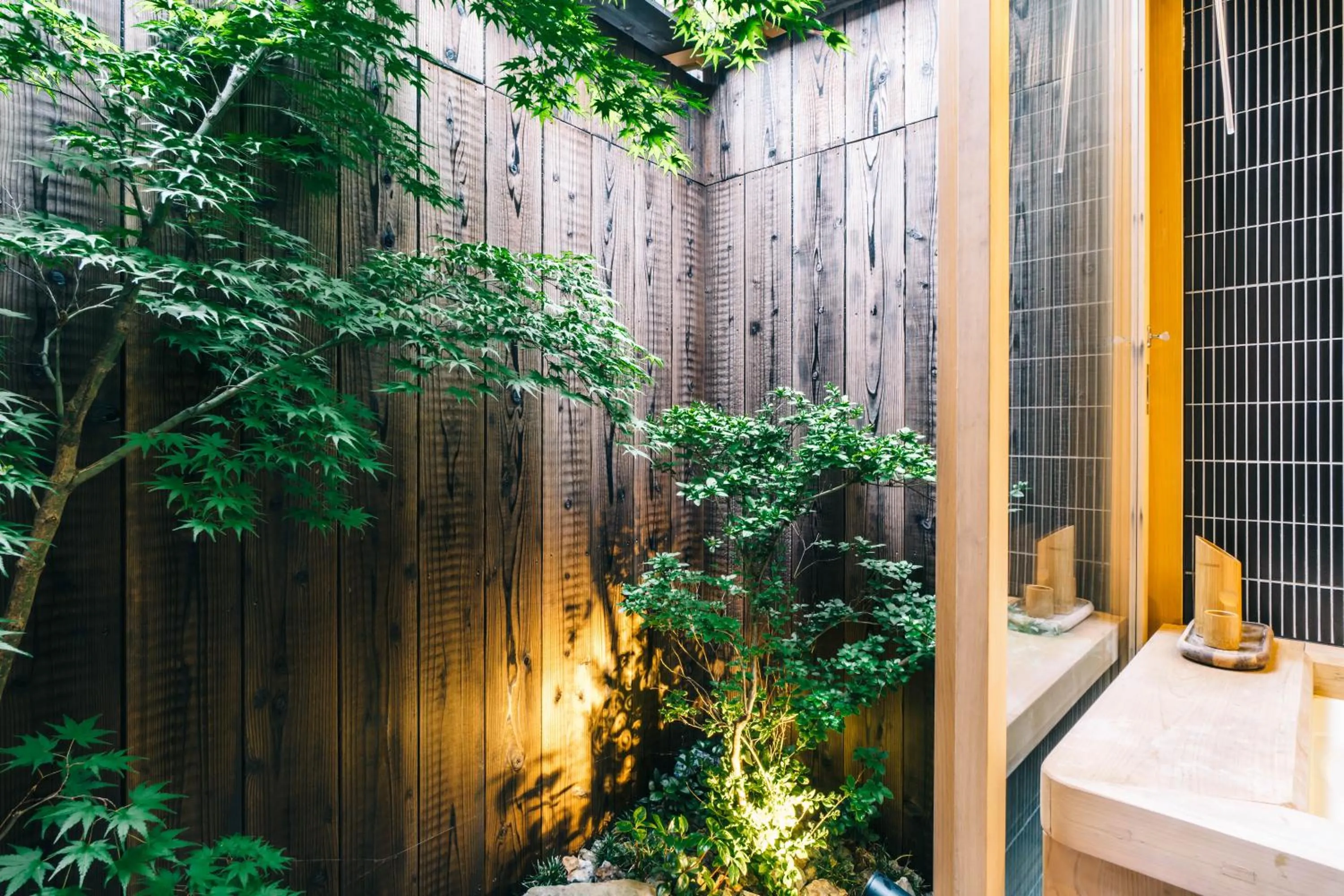 Property building in Miro Hachijo Genmachi Tei