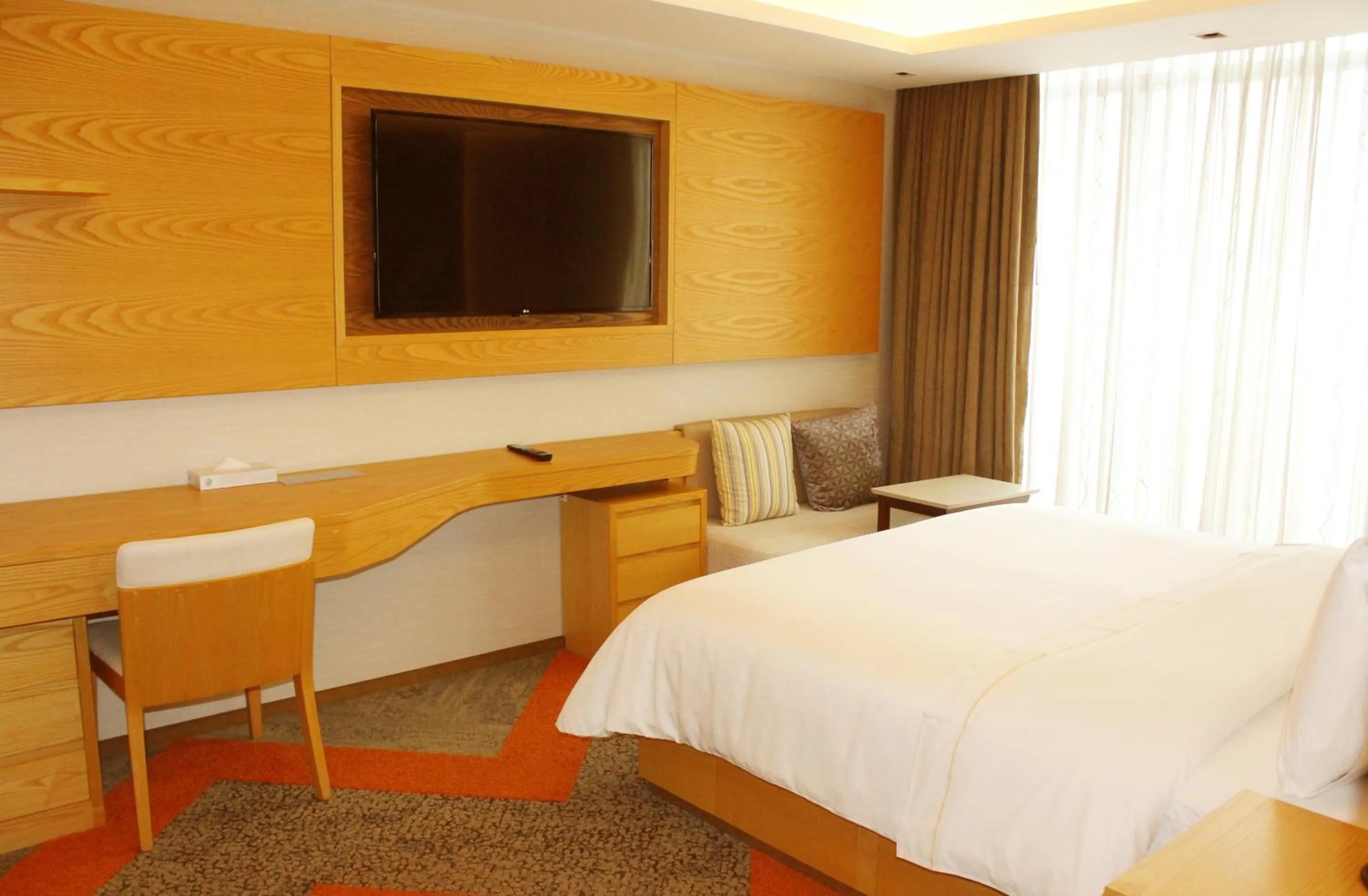 TV and multimedia, Bed in HANSA- A Premium Residence