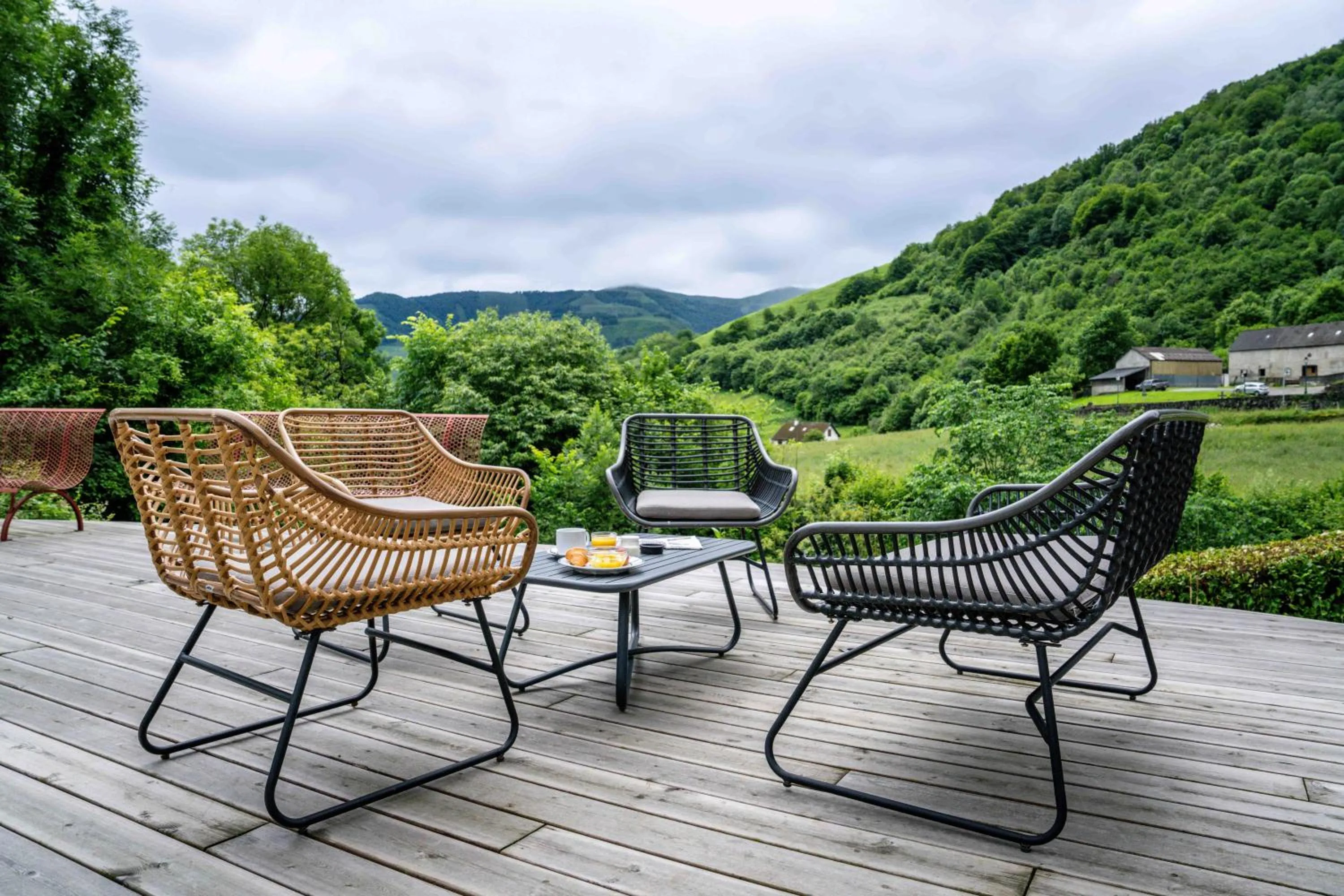Natural landscape in Logis Hôtel Etchemaïté