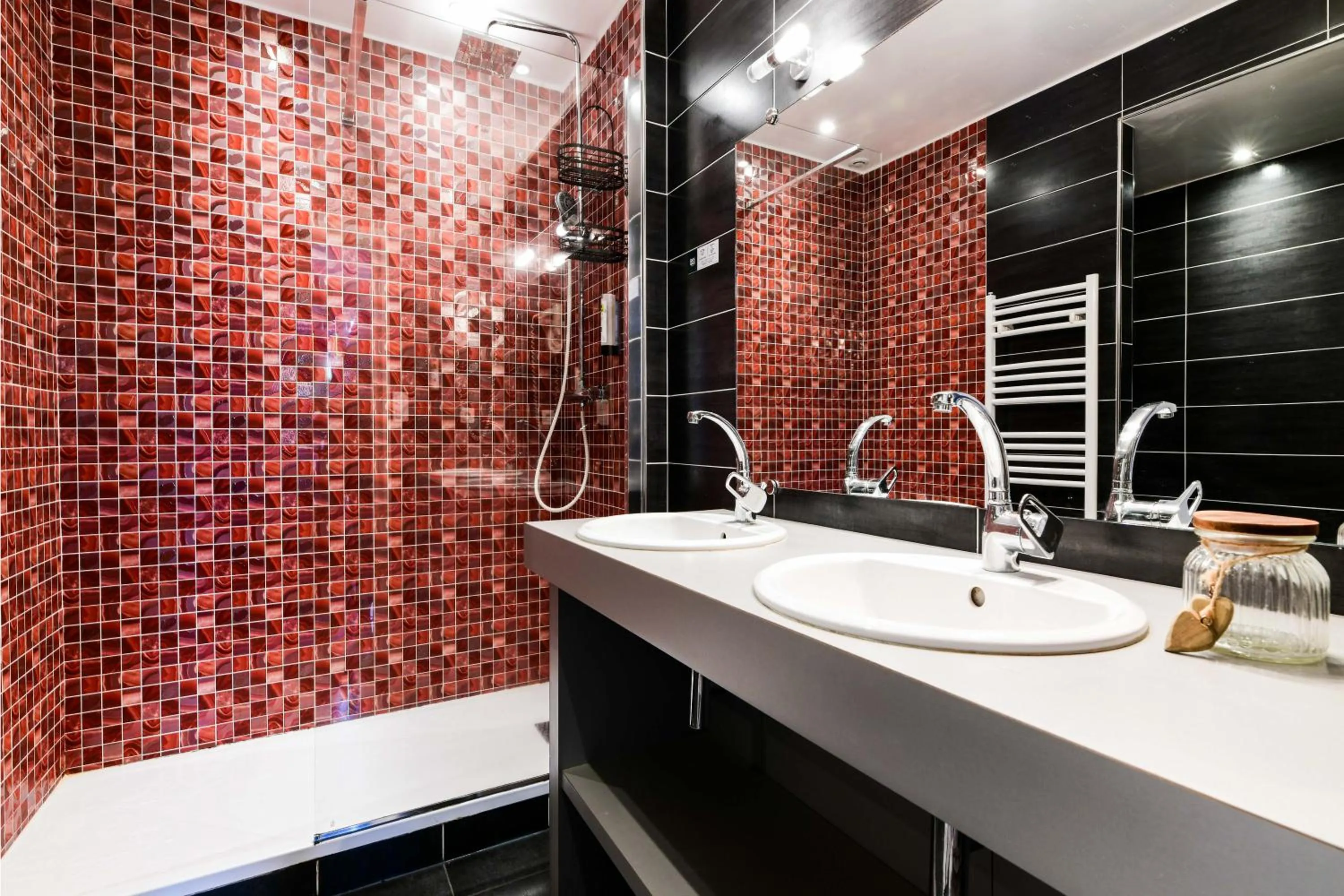 Bathroom in Logis Hôtel Etchemaïté