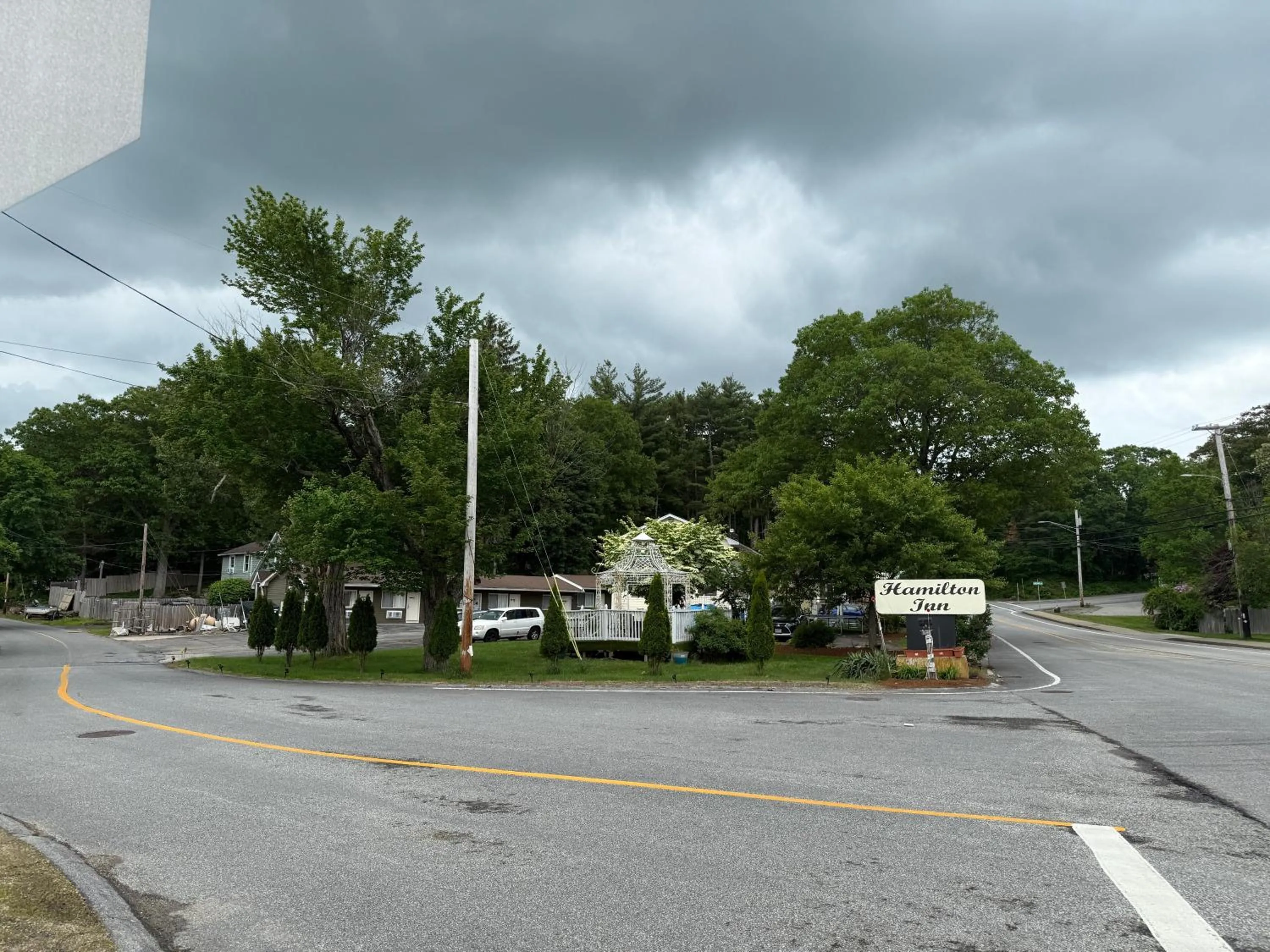 Street view in Hamilton Inn Sturbridge