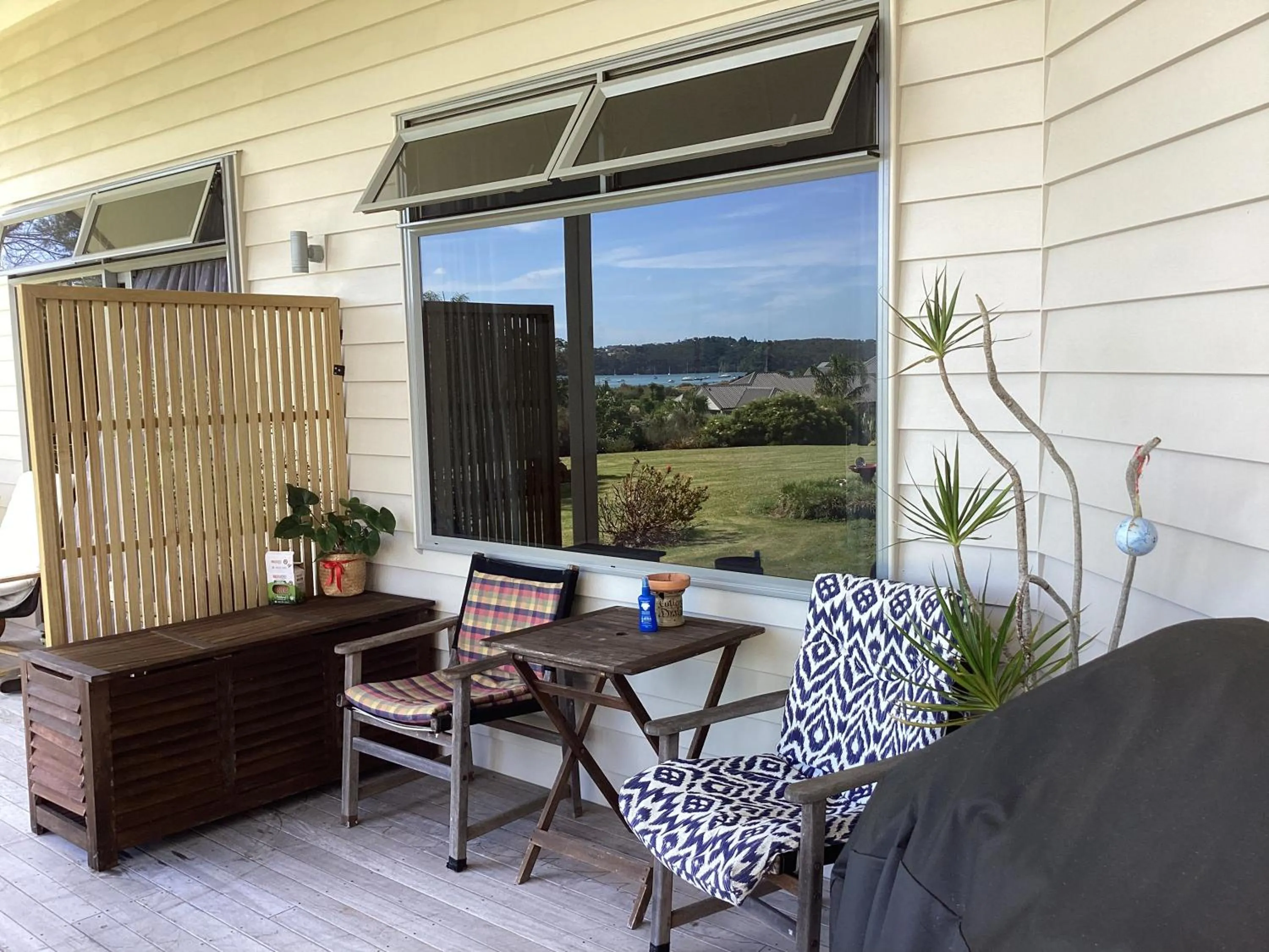 Patio in Al Der Rocs B & B