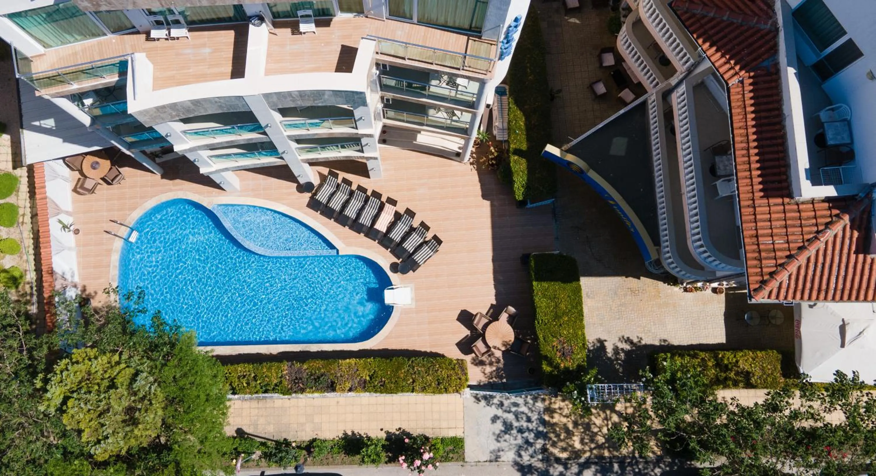 Property building in Jupiter 1 Family Hotel