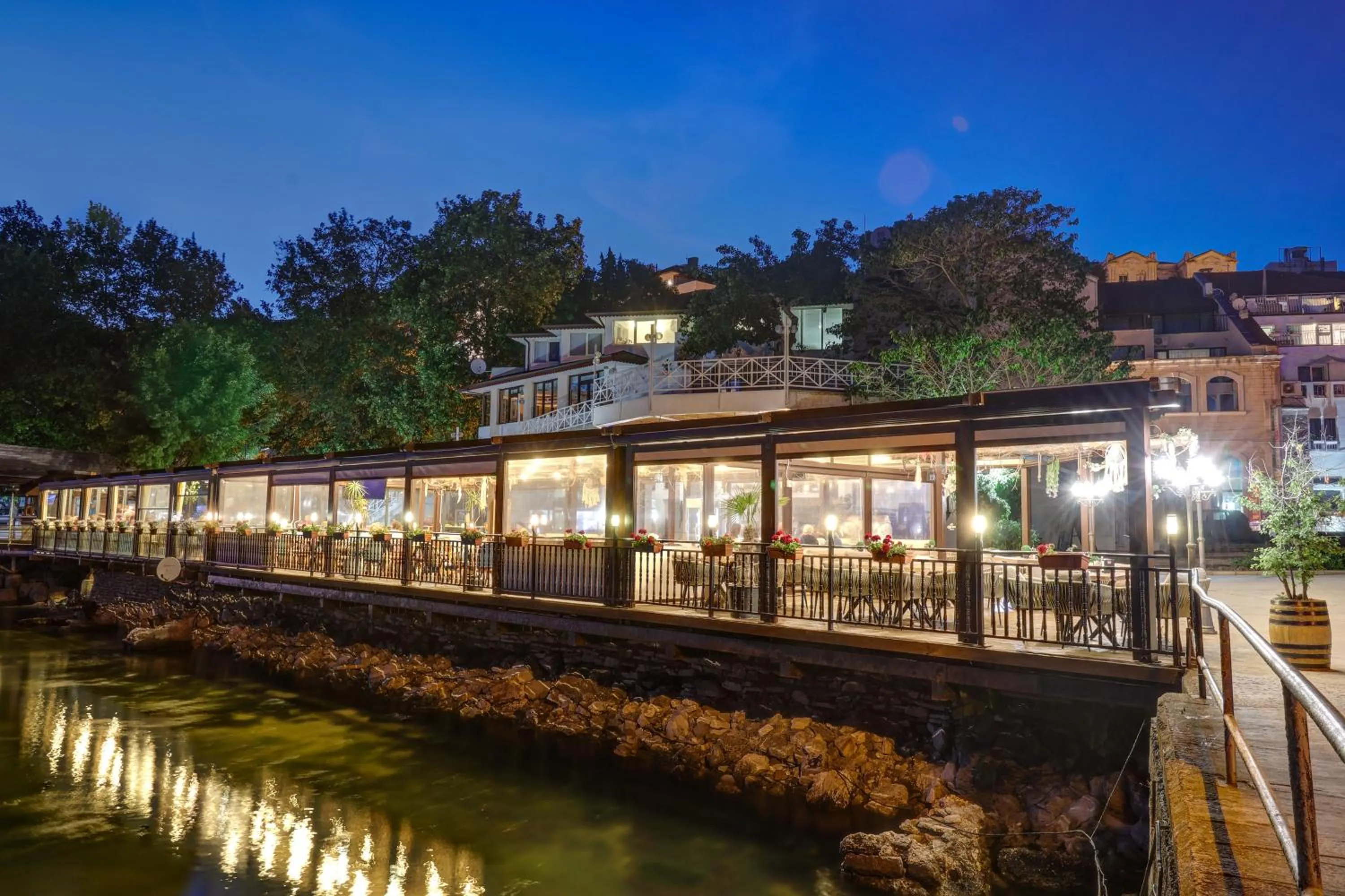 Restaurant/places to eat in Jupiter 1 Family Hotel