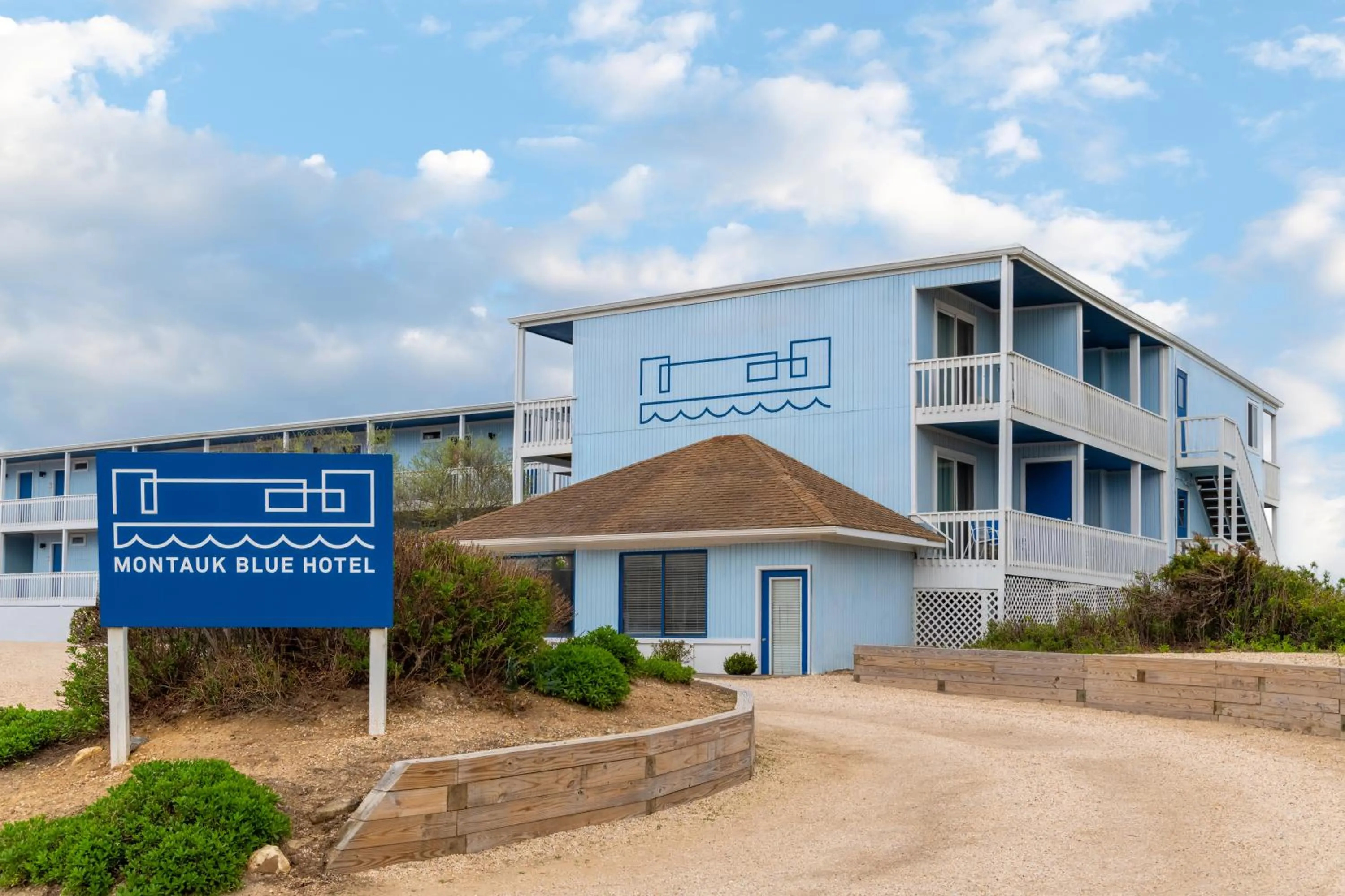 Property building in Montauk Blue Hotel