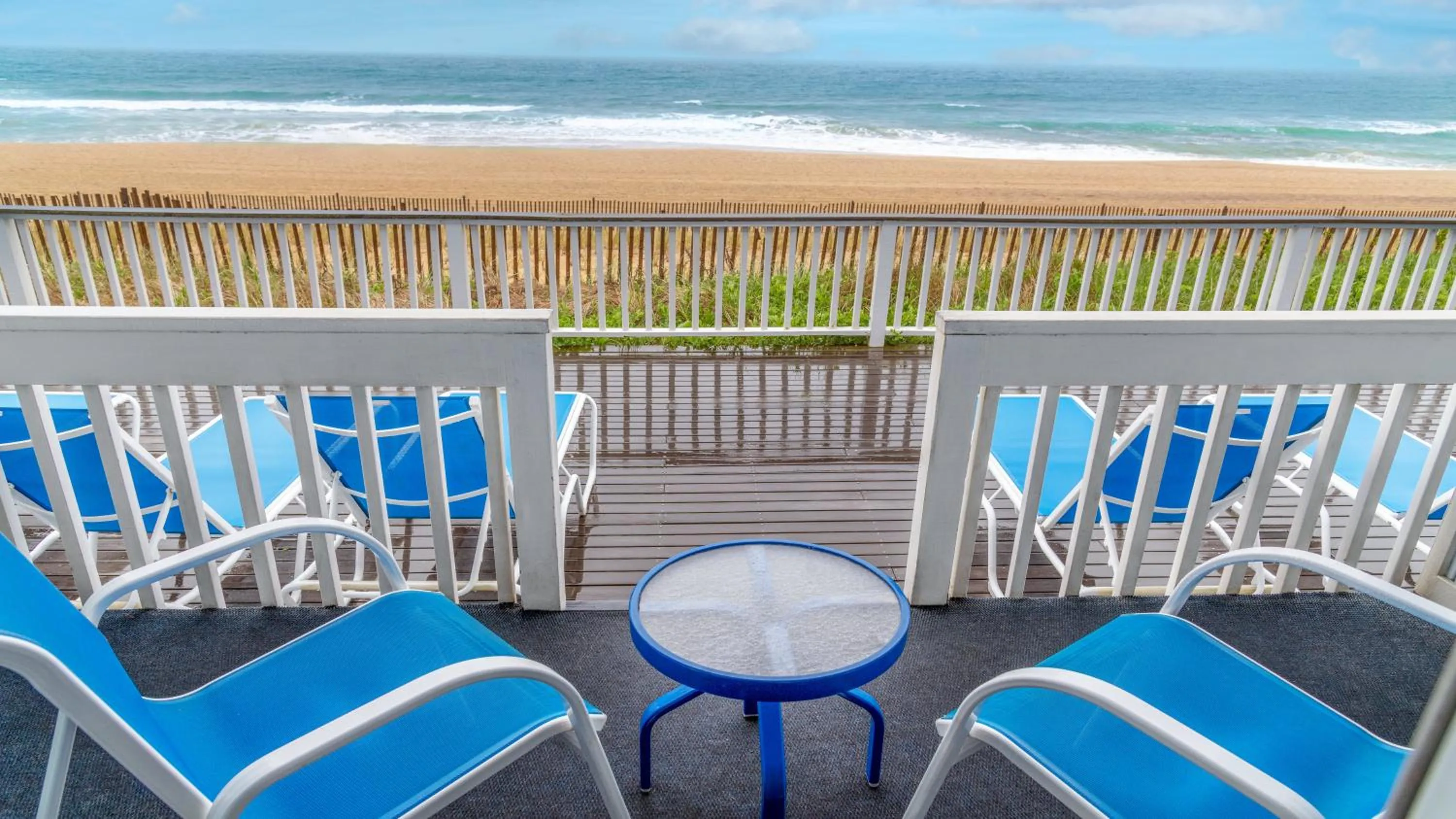 Balcony/Terrace in Montauk Blue Hotel