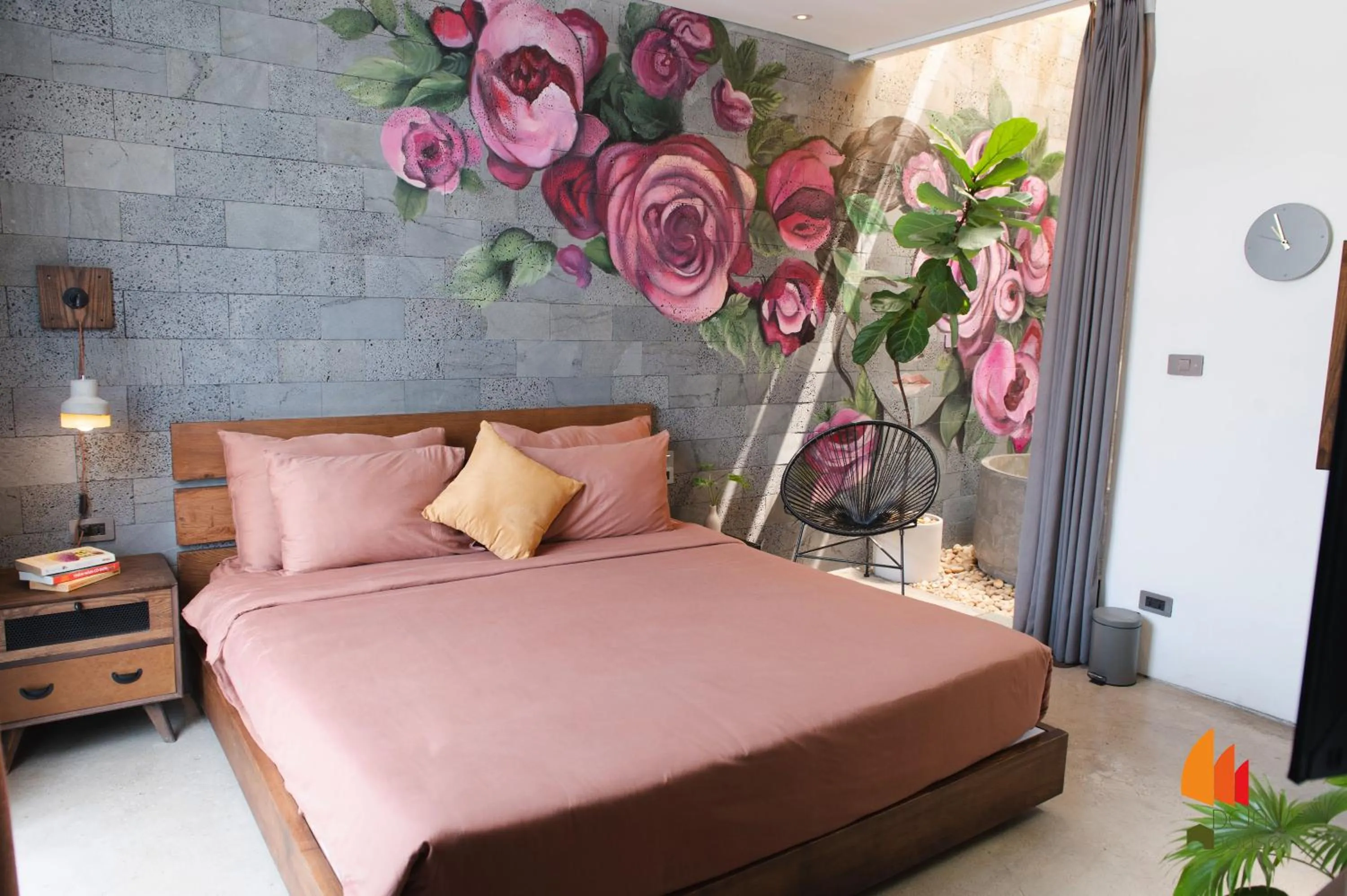 Bed in Deja Vu House Ha Long