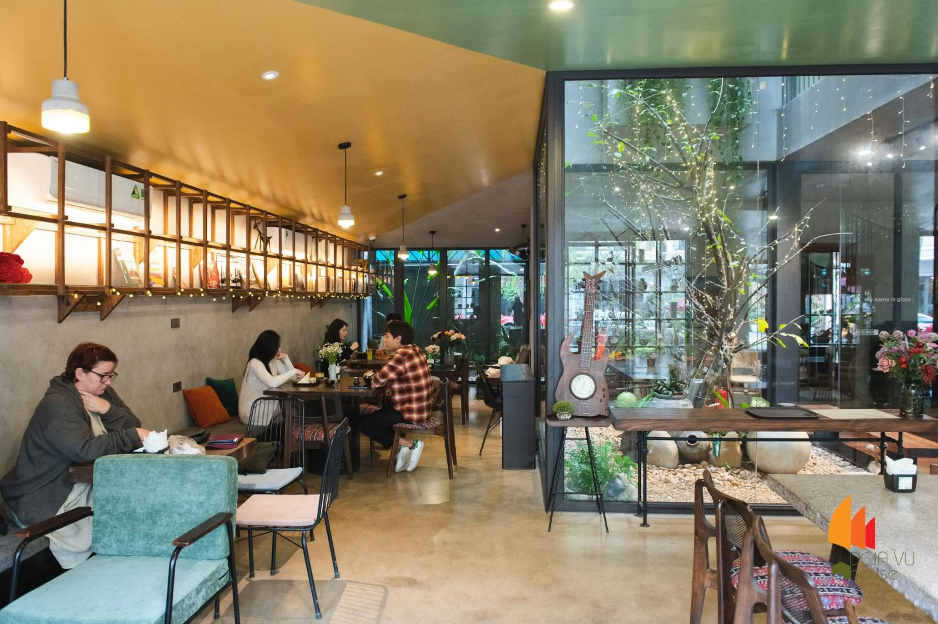 Restaurant/places to eat in Deja Vu House Ha Long