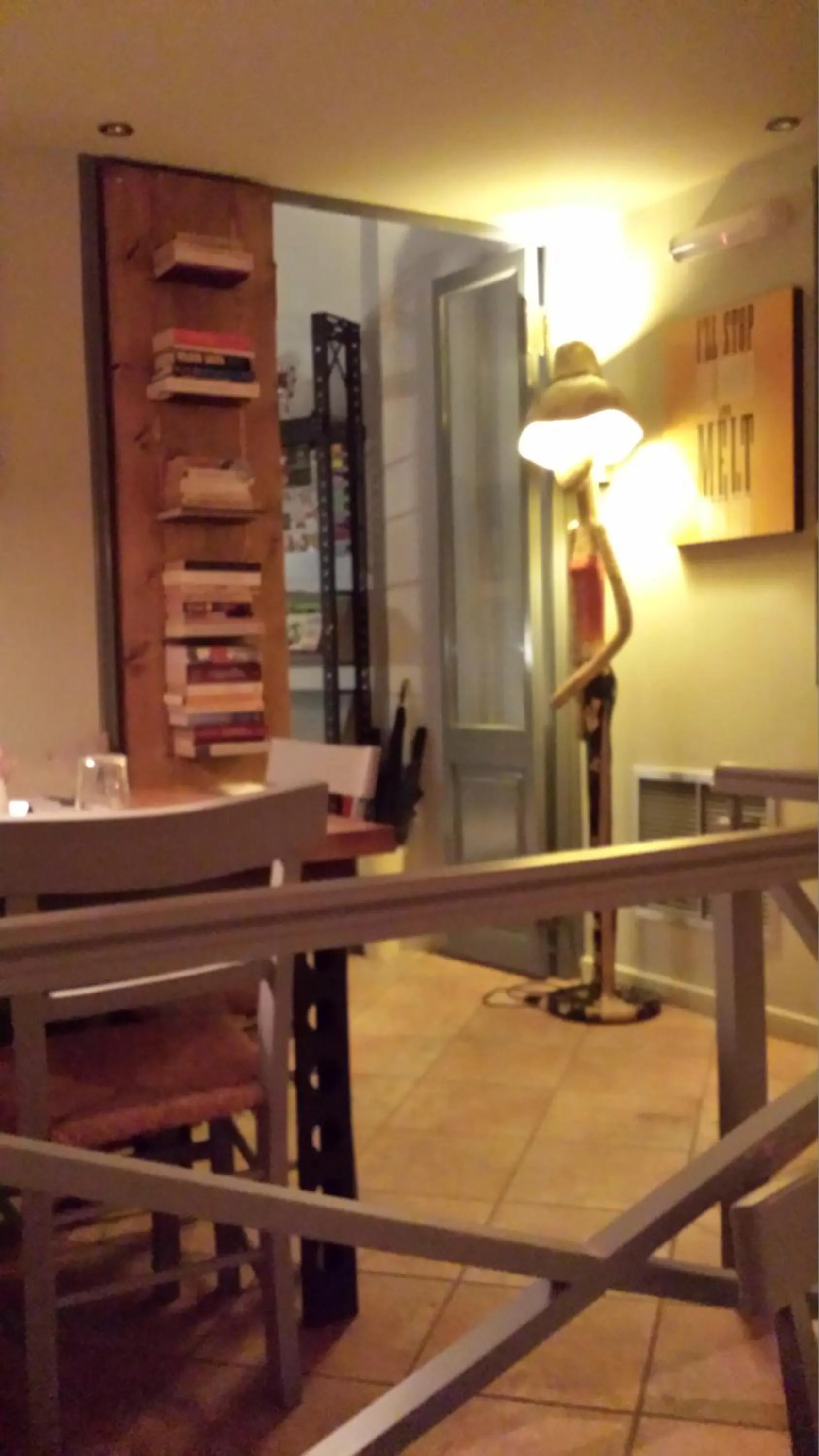 Restaurant/places to eat in Xanthippi Hotel