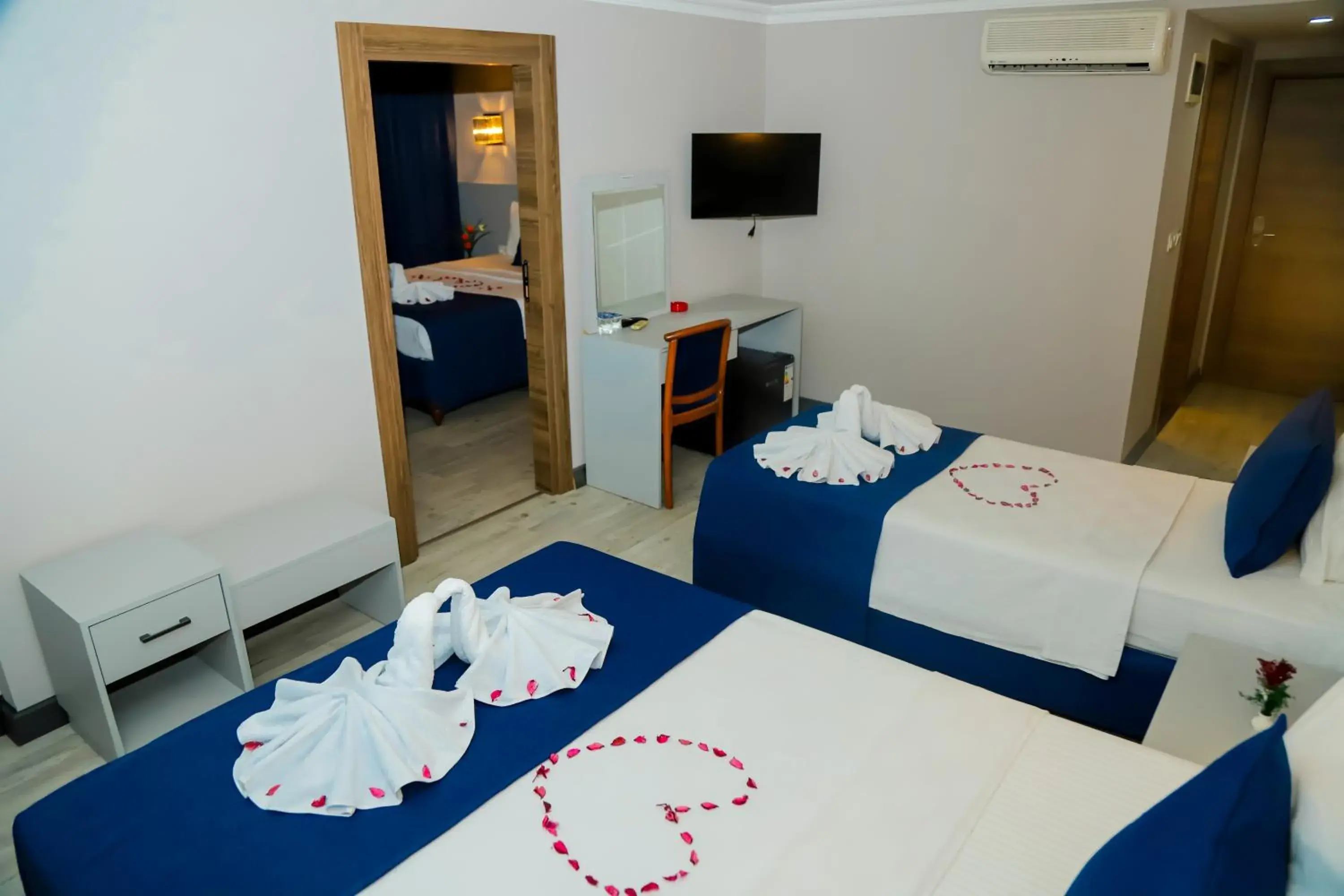 Two-Bedroom Suite in Safari Otel Two-Bedroom Suite in Safari Otel