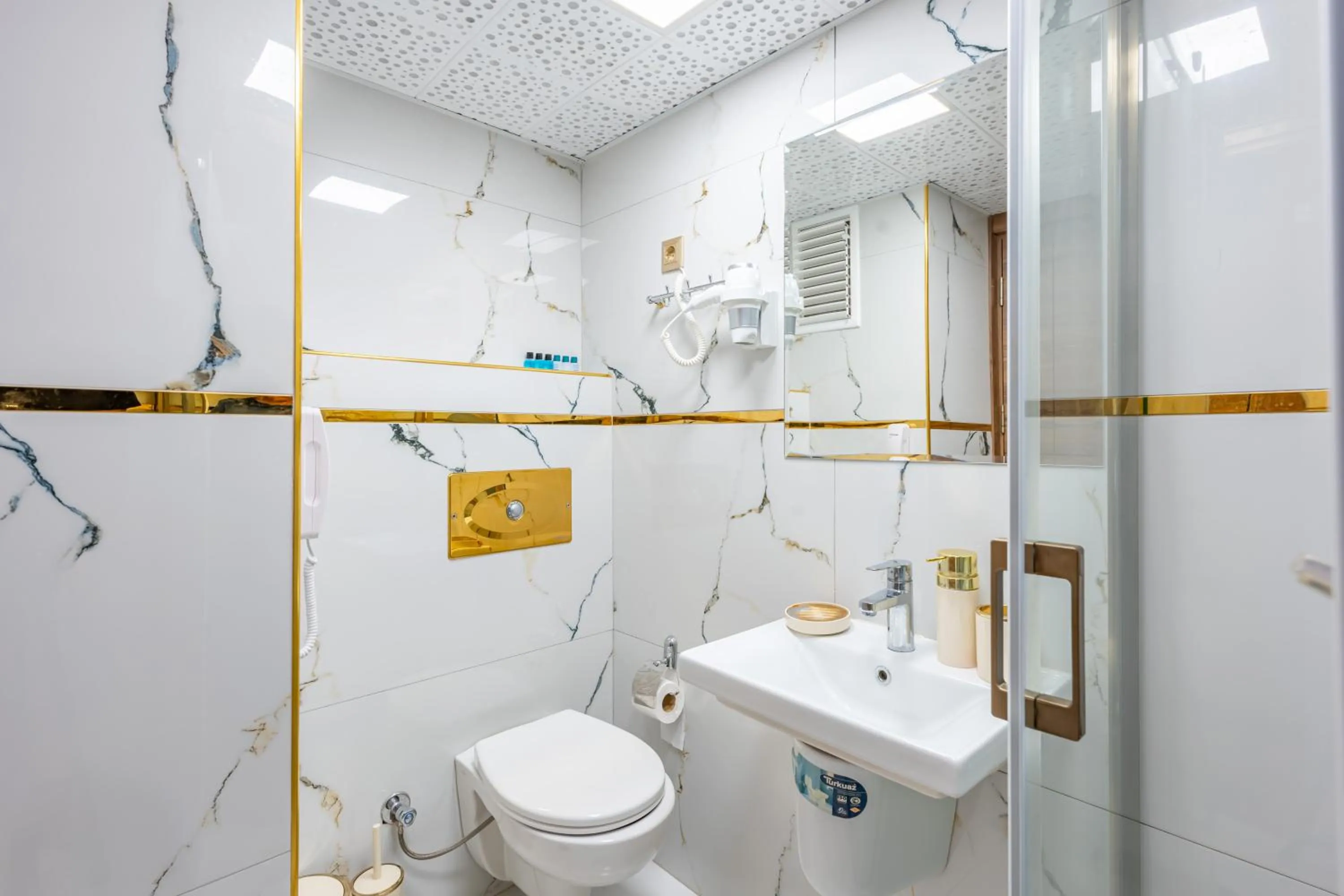 Bathroom in Safari Otel