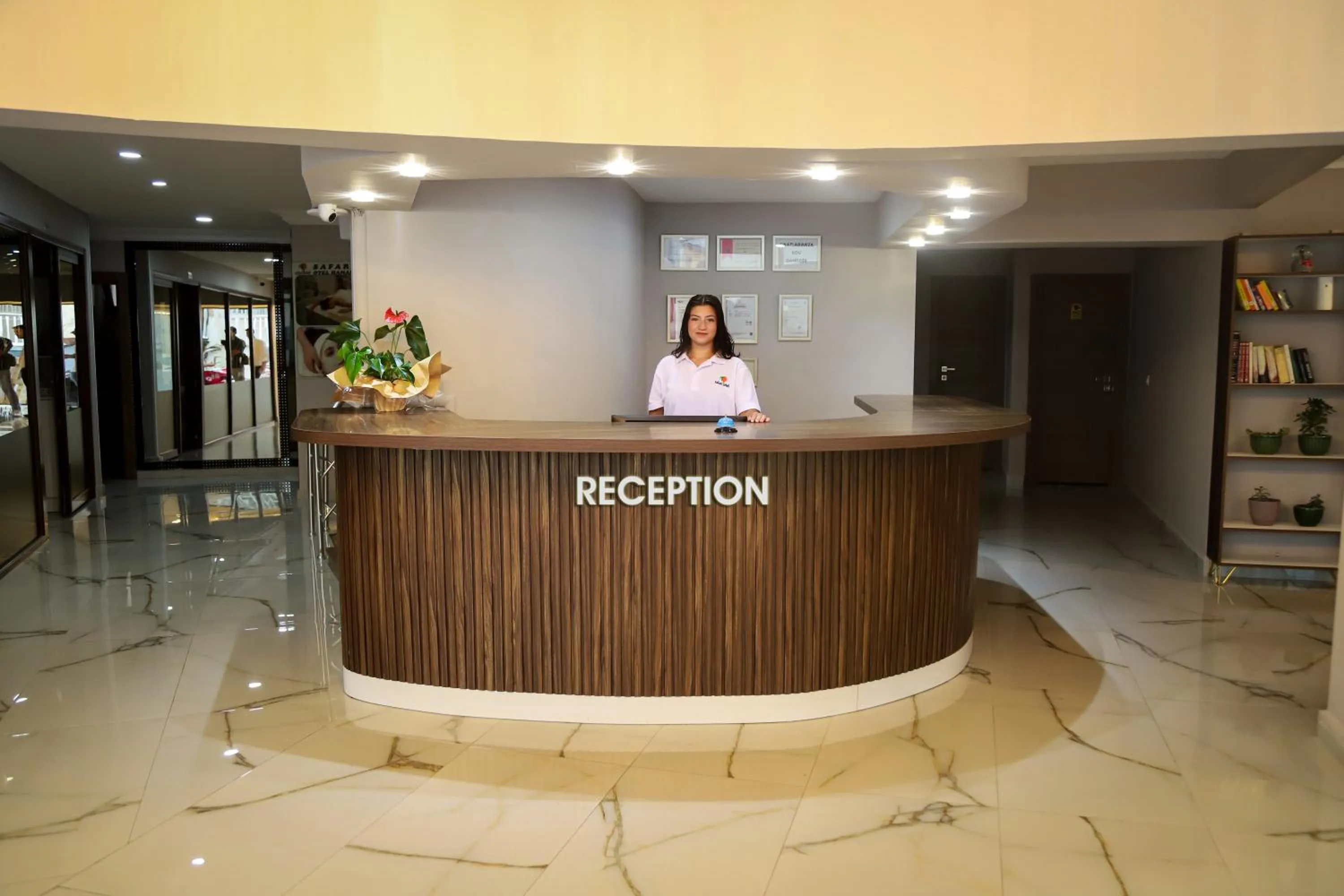Lobby or reception in Safari Otel