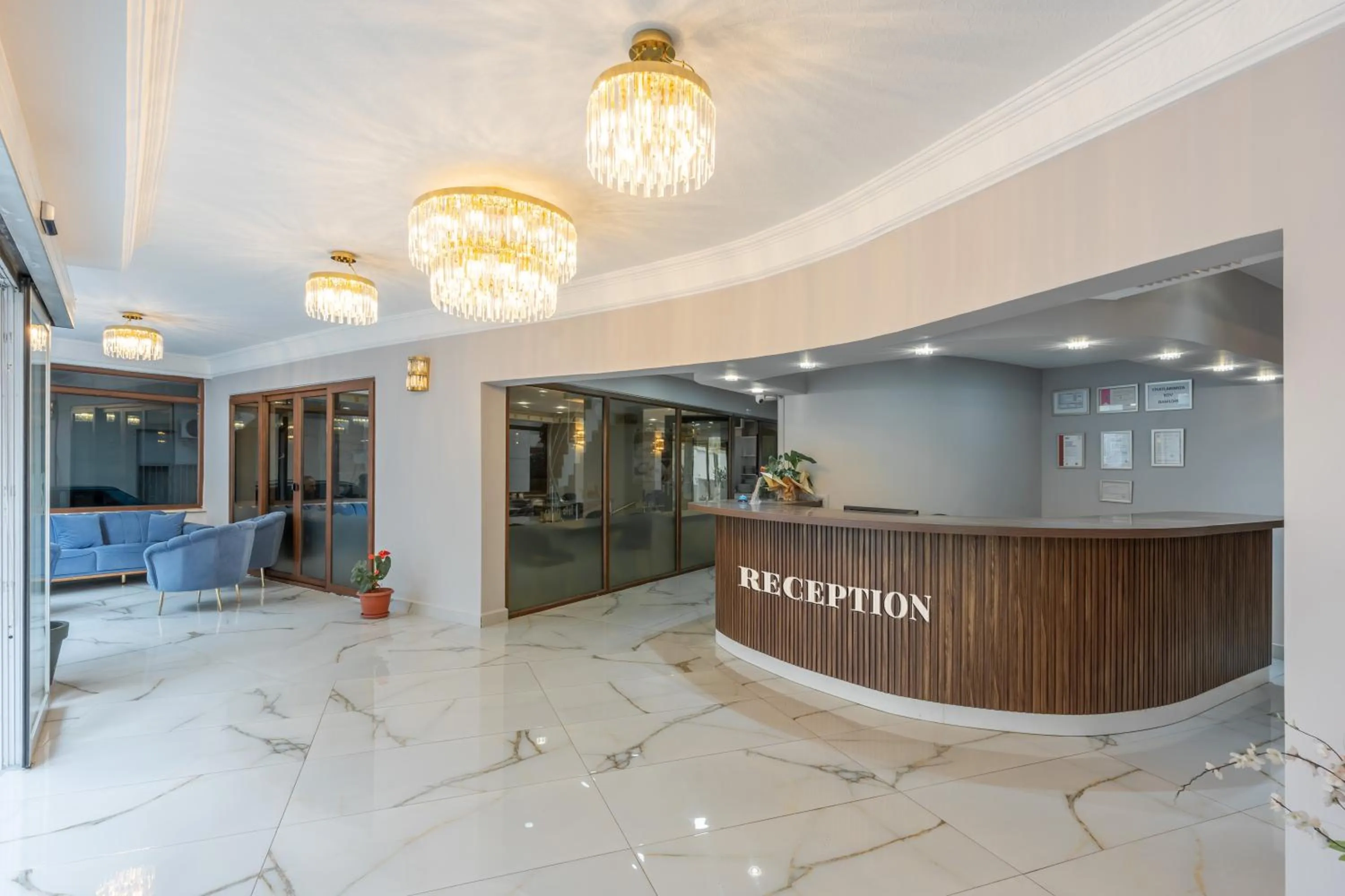 Lobby or reception in Safari Otel
