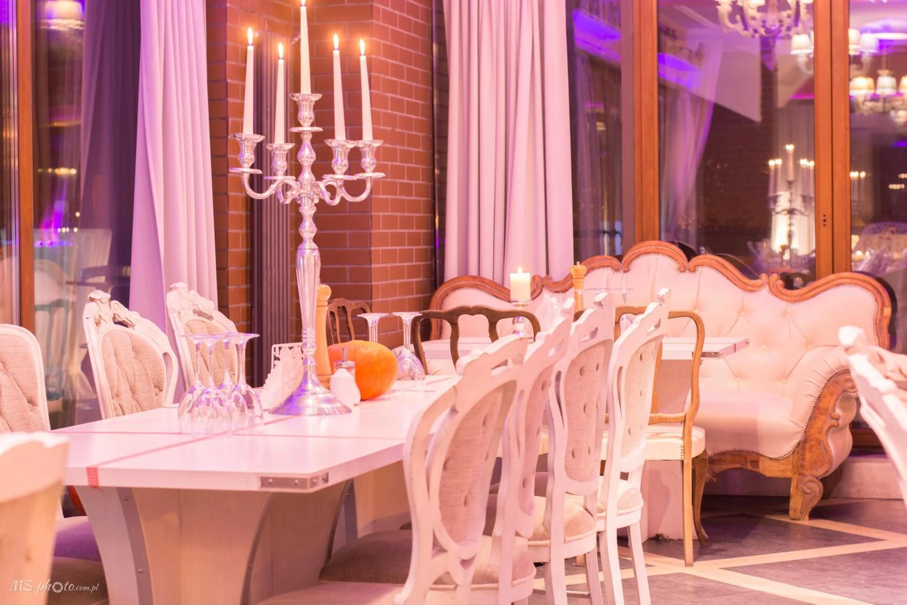 Restaurant/places to eat in Hotel Ramka & Restaurant & Wine Bar