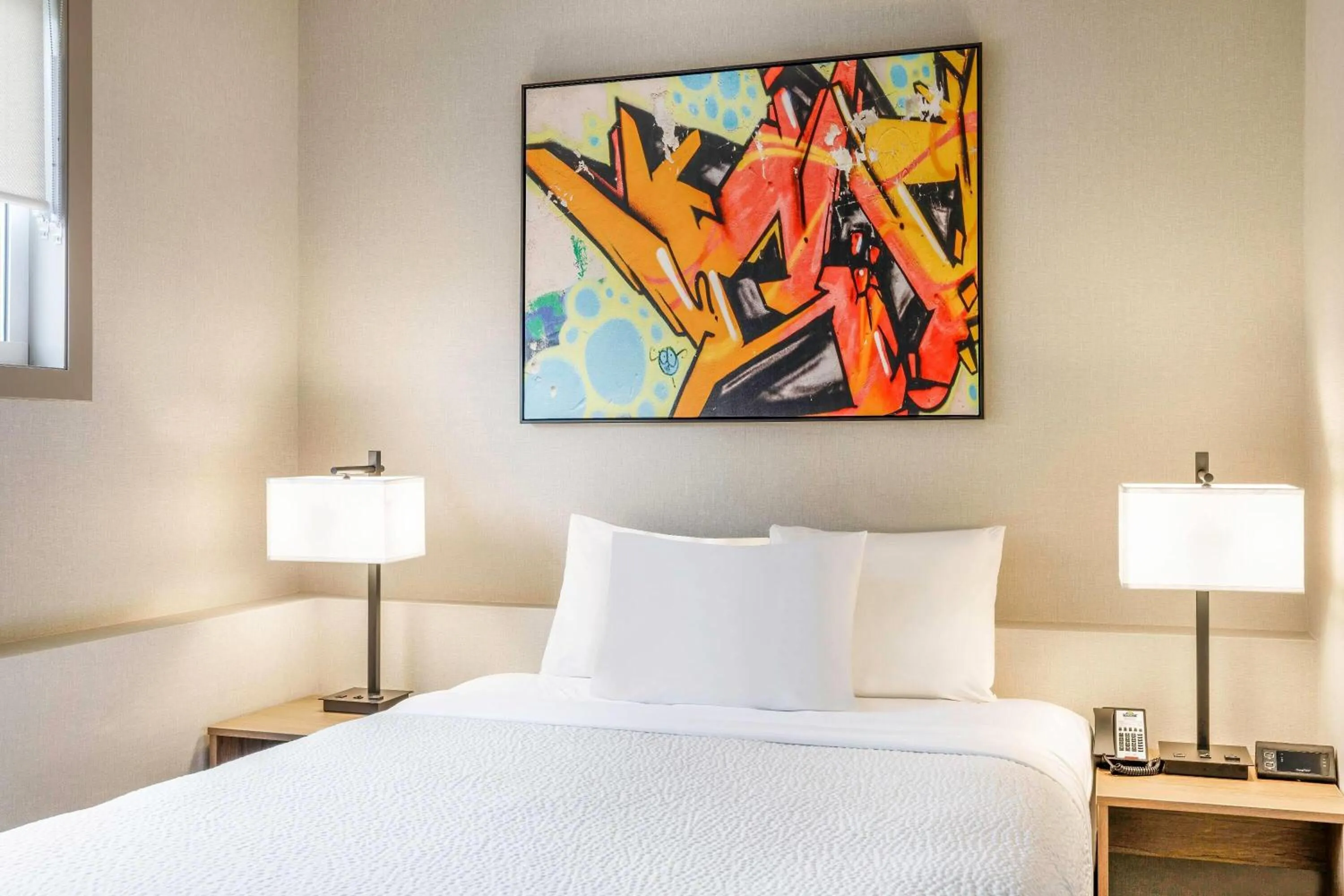 Photo of the whole room, Bed in Days Inn & Suites by Wyndham West Edmonton