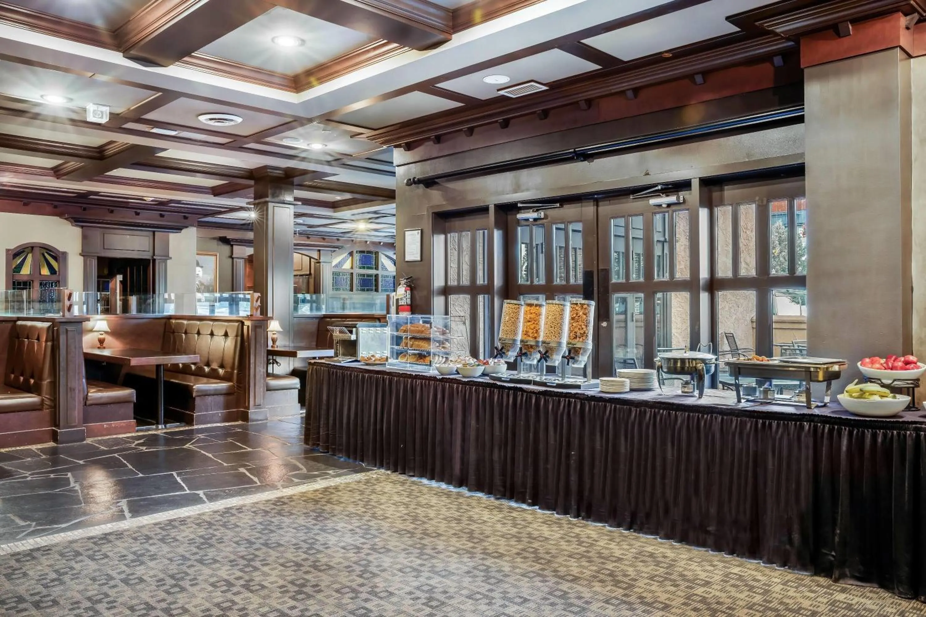 Restaurant/places to eat in Days Inn & Suites by Wyndham West Edmonton