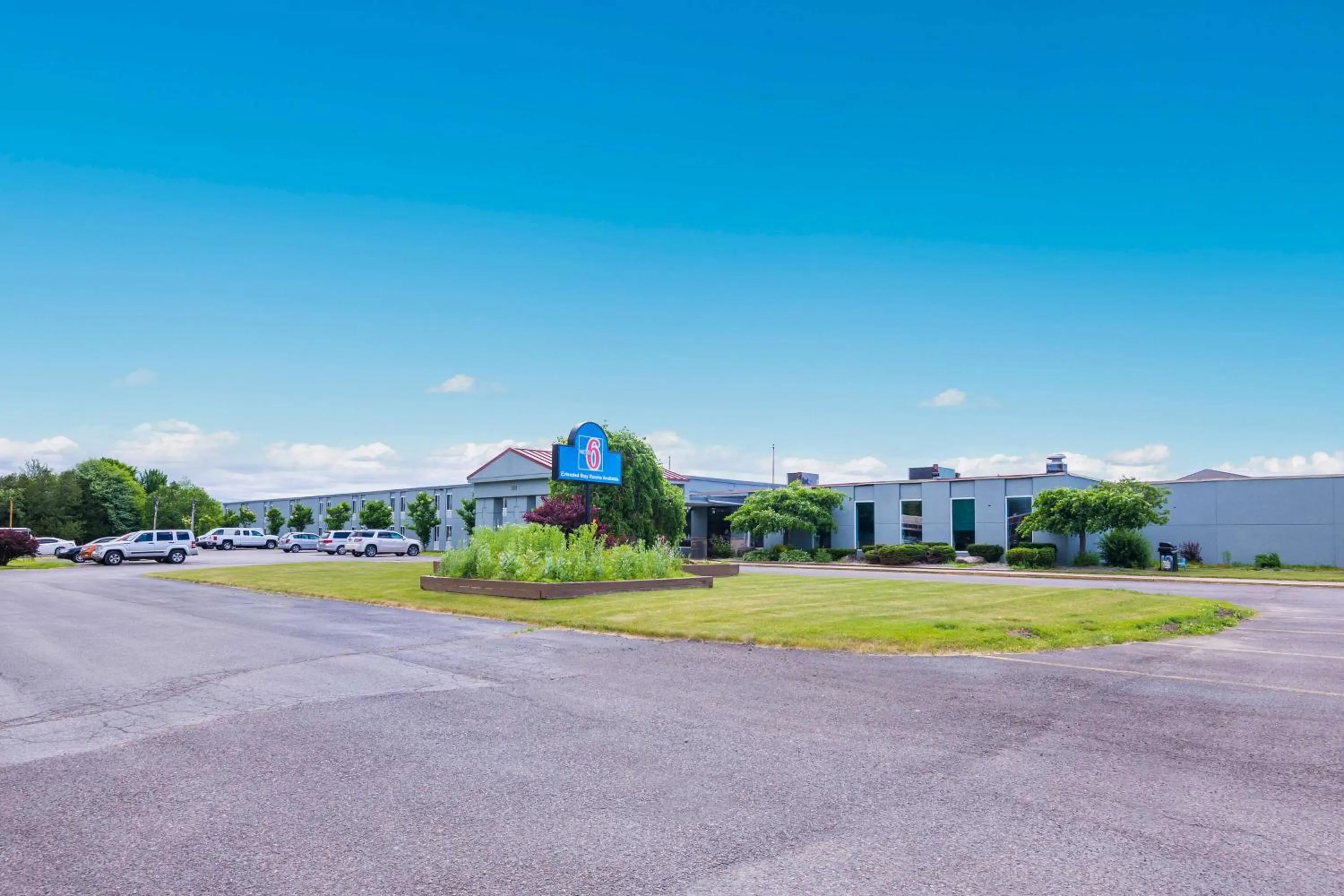 Property Building in Motel 6-Oriskany, NY