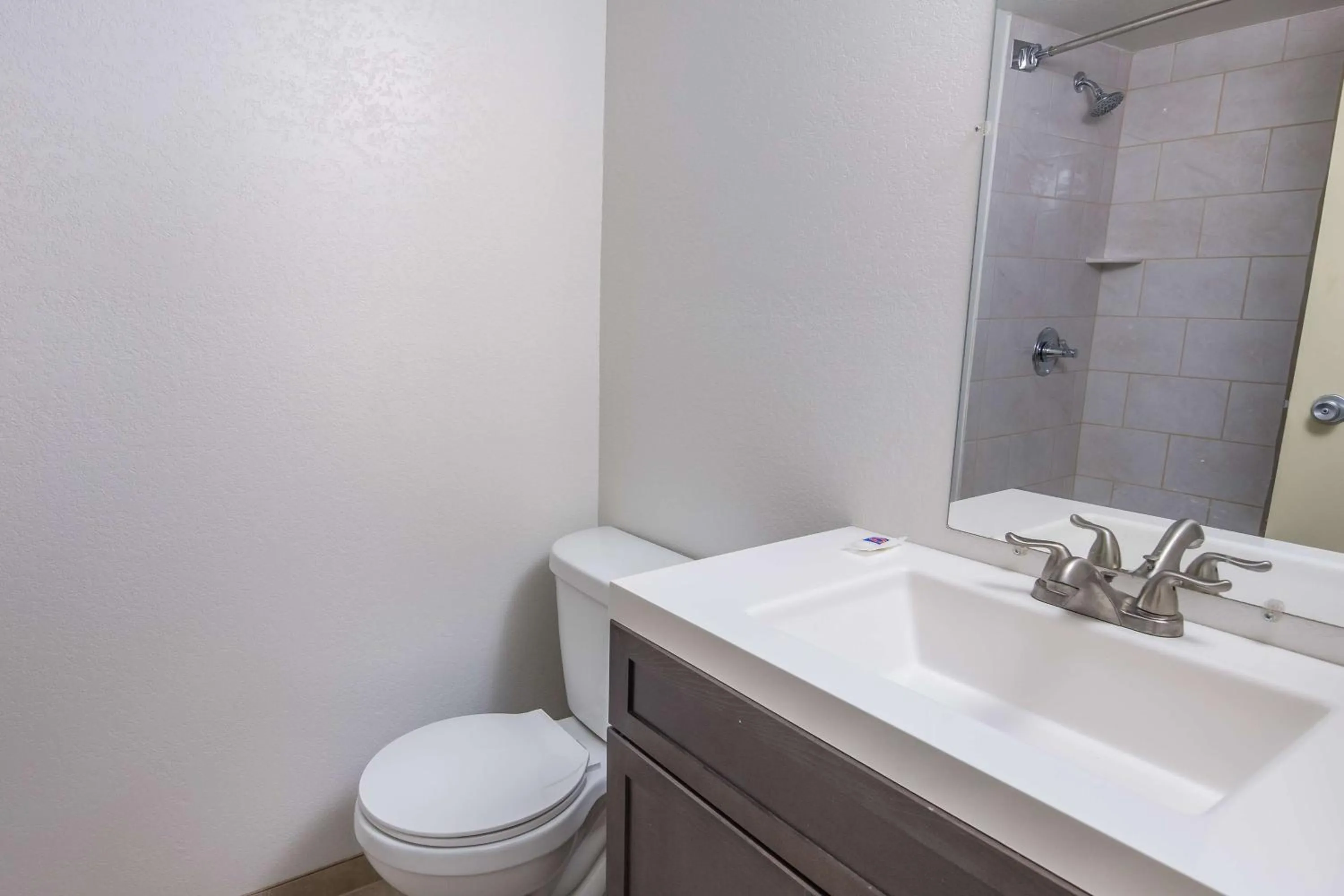 Bathroom in Motel 6-Oriskany, NY