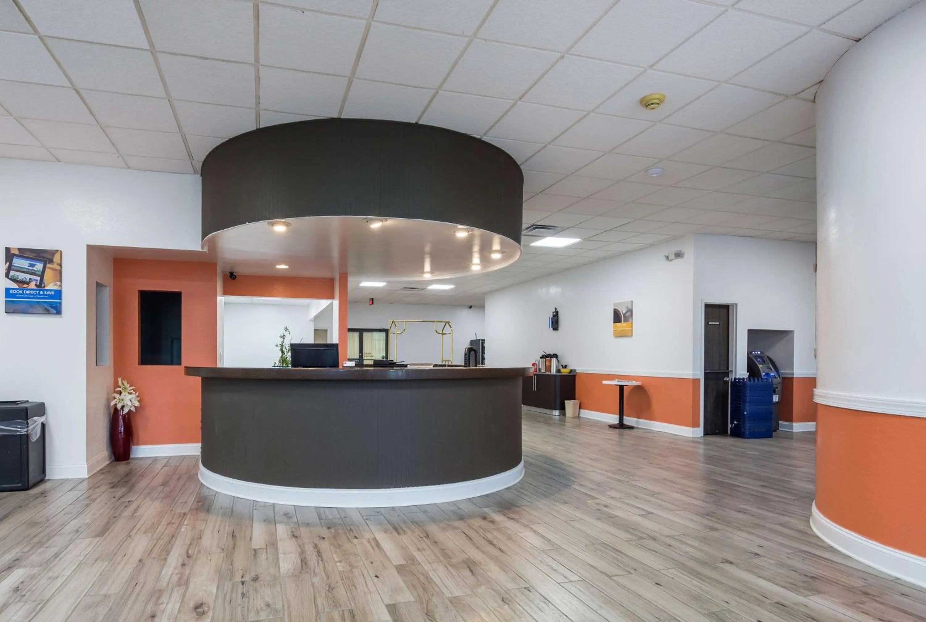 Lobby or reception, Lobby/Reception in Motel 6-Oriskany, NY