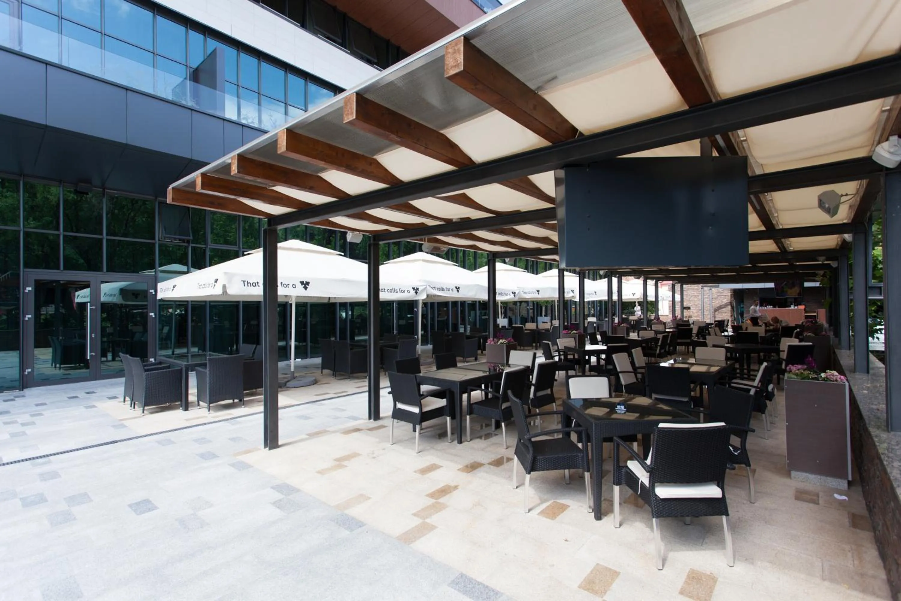 Balcony/Terrace in Metropolis Hotel