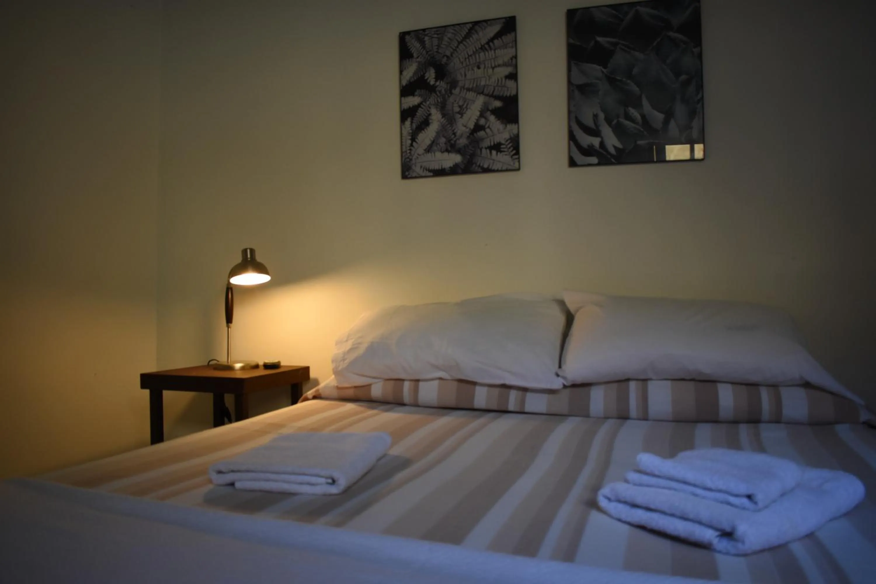 Bed in BA Stop Hotel House