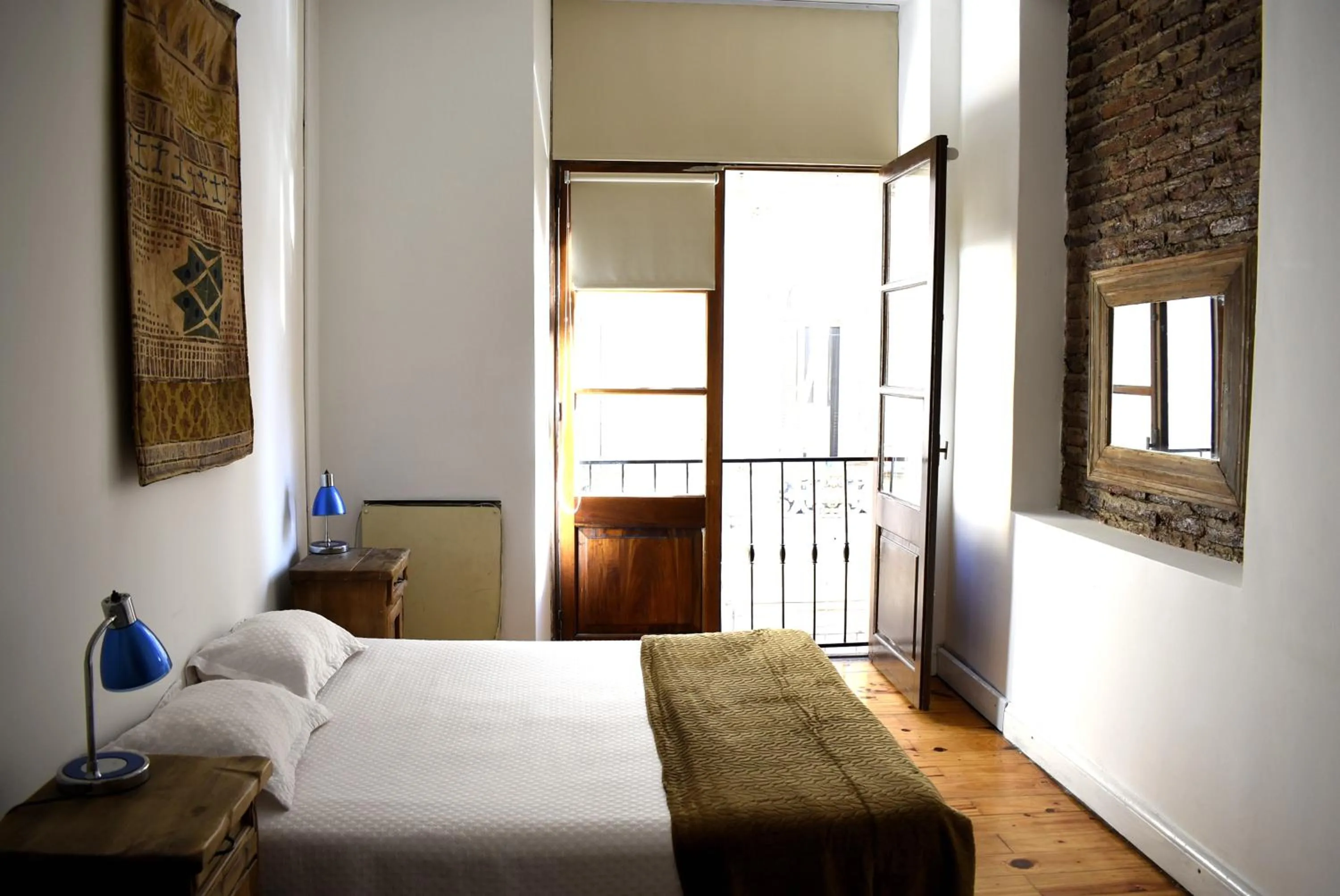 Bed in BA Stop Hotel House