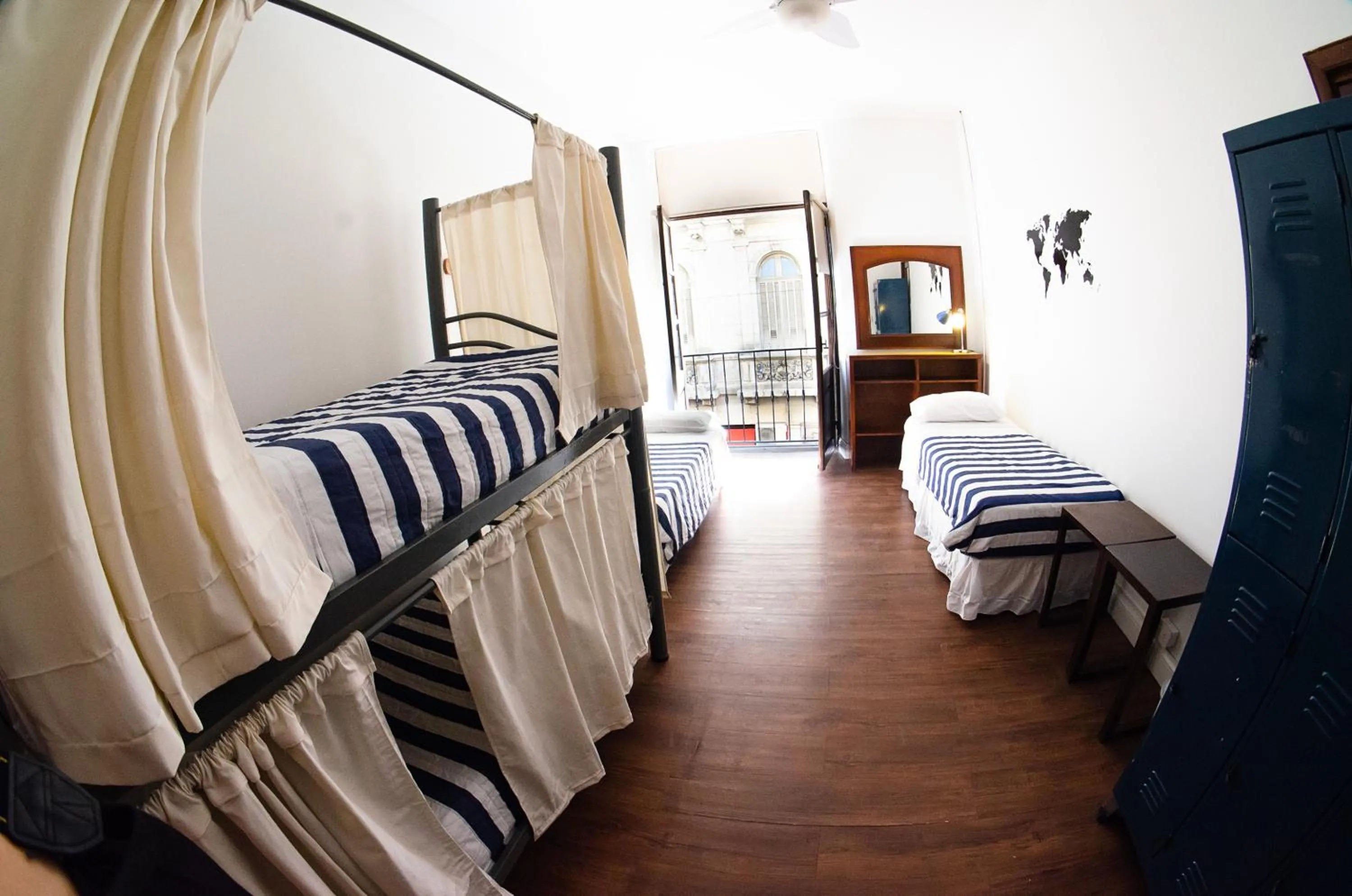 Bed in BA Stop Hotel House