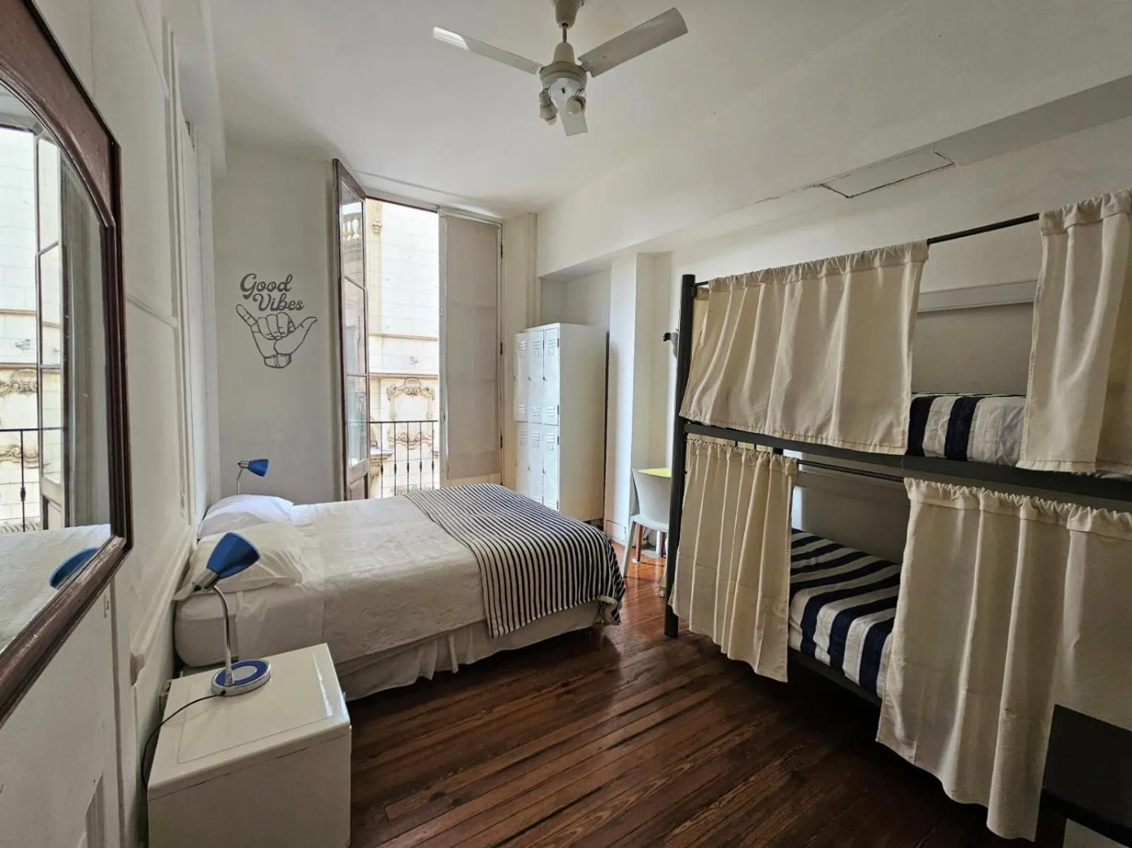 Bed in BA Stop Hotel House