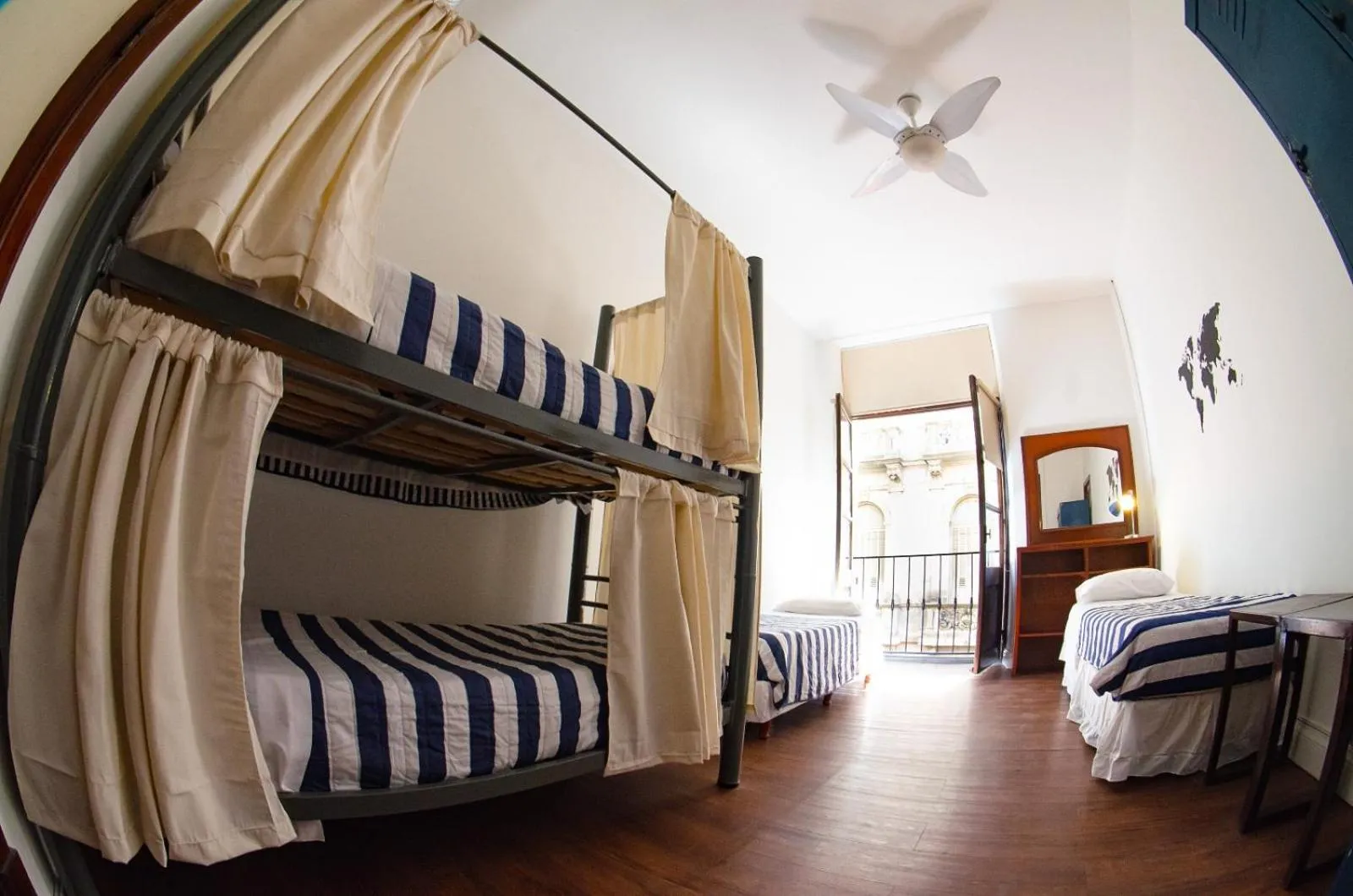 Bed in BA Stop Hotel House