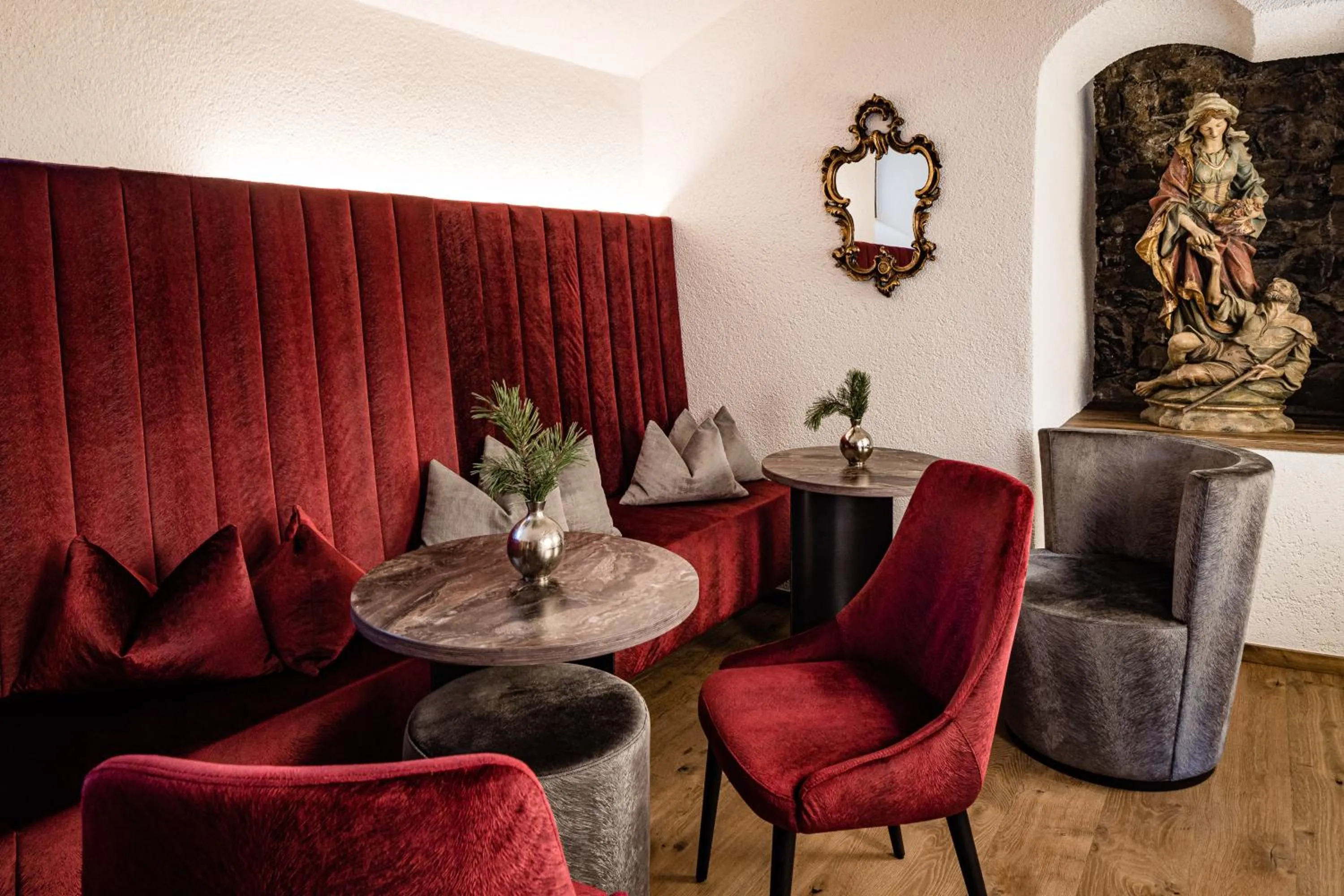 Living room in Grand Hotel Wolkenstein