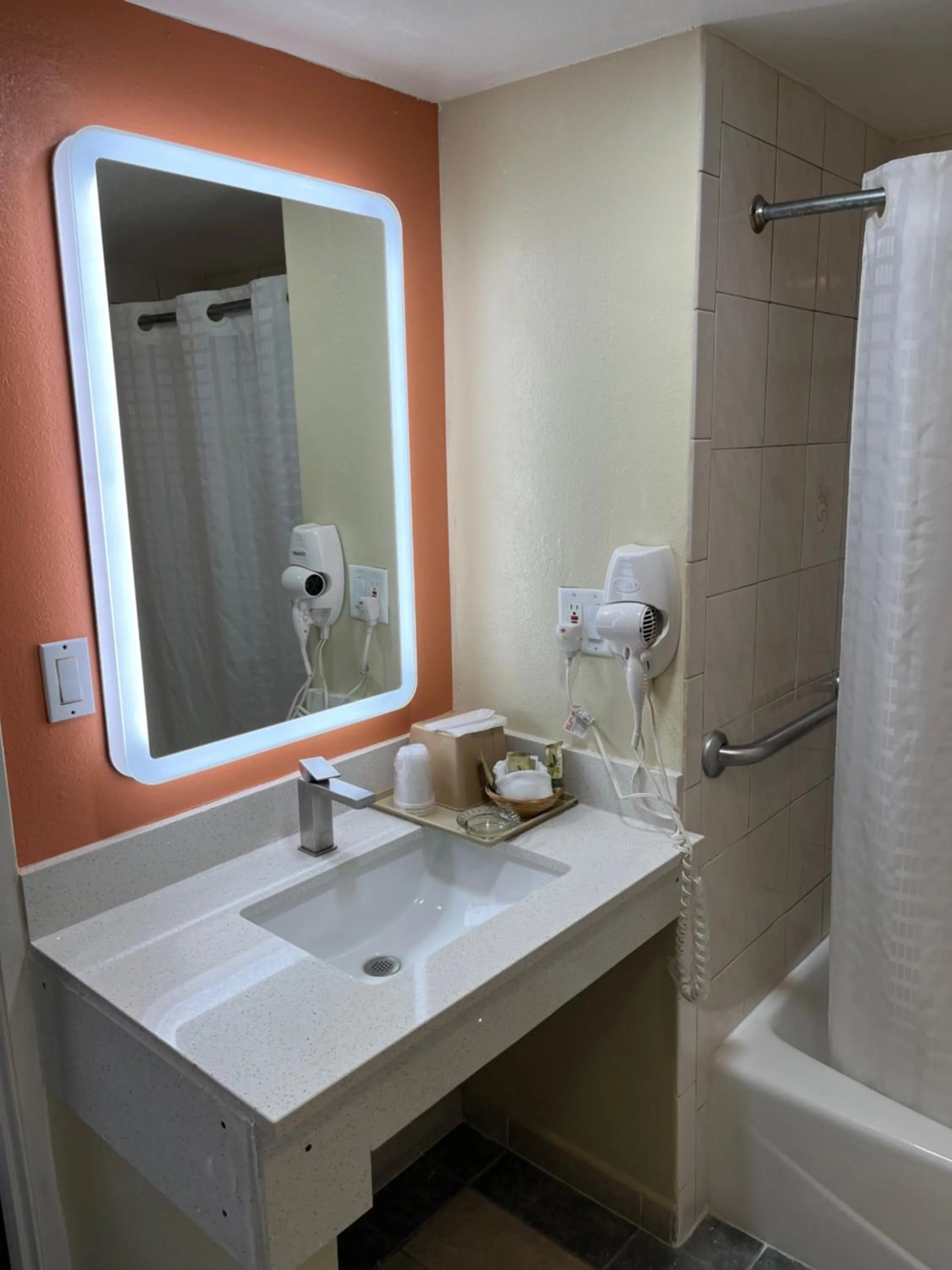 Rivera Inn & Suites Motel