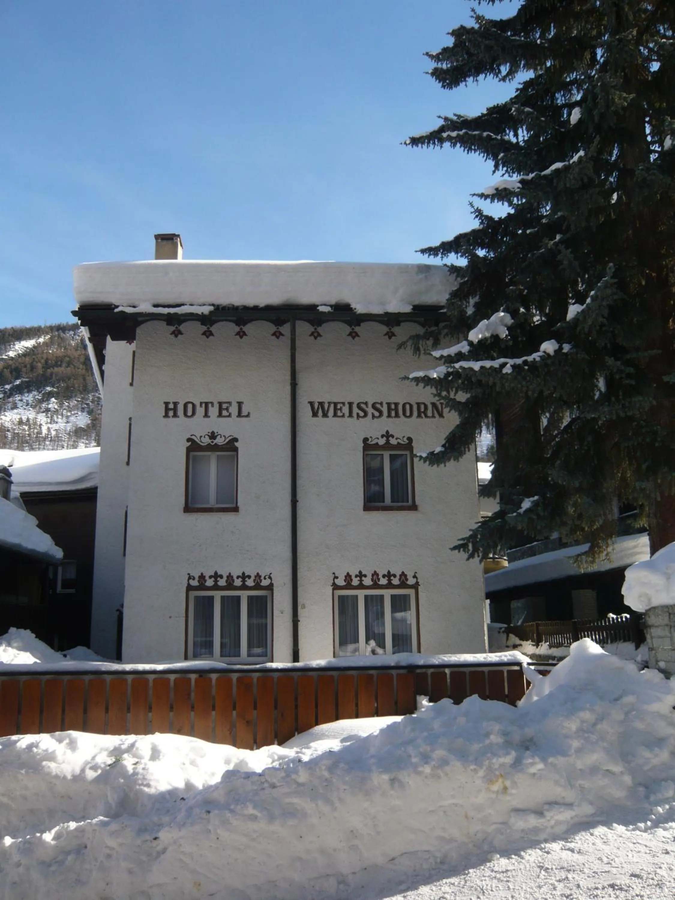 Facade/entrance in Hotel Weisshorn