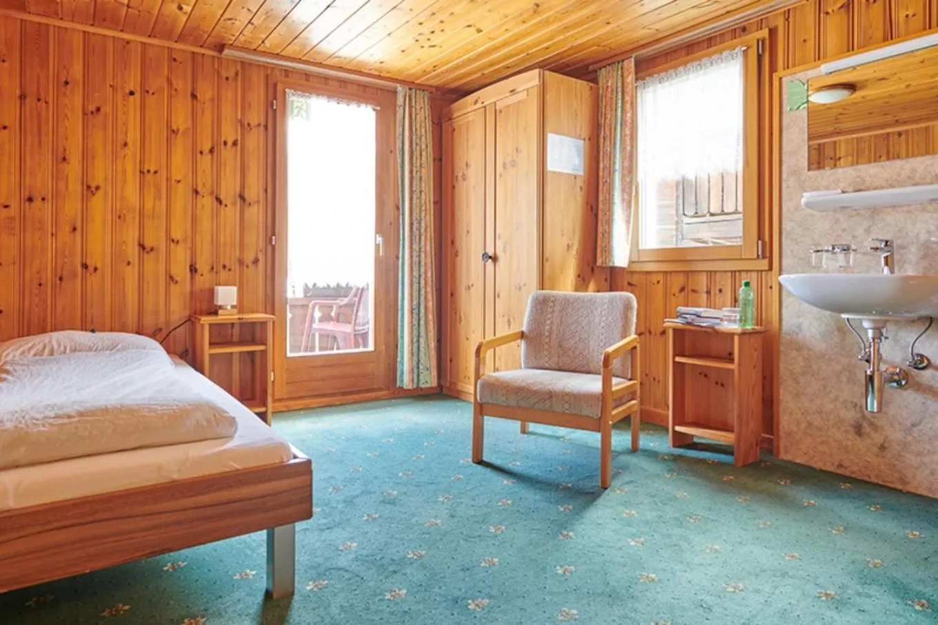 Staff, Bed in Hotel Weisshorn