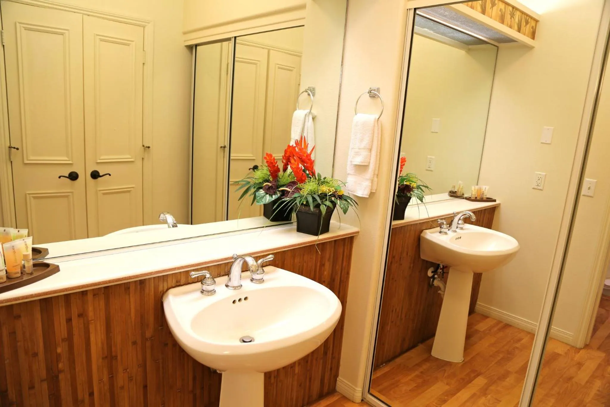 Bathroom in Club Wyndham Bali Hai Villas