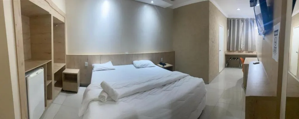 Bedroom, Bed in Biss Inn Hotel