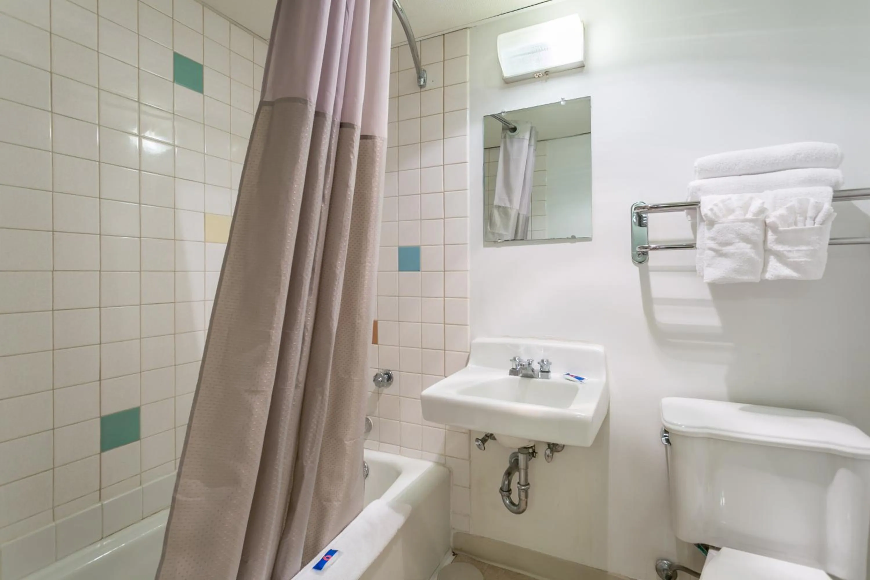 Bathroom in Motel 6-Butte, MT - Historic City Center