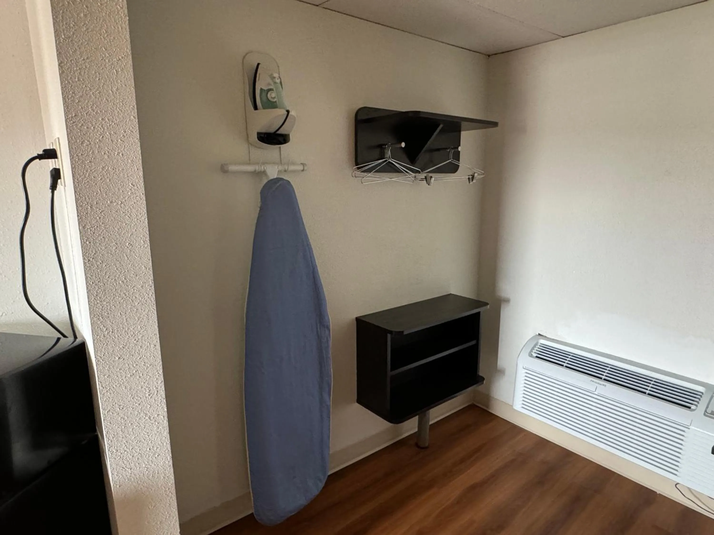 TV and multimedia in Motel 6-Butte, MT - Historic City Center