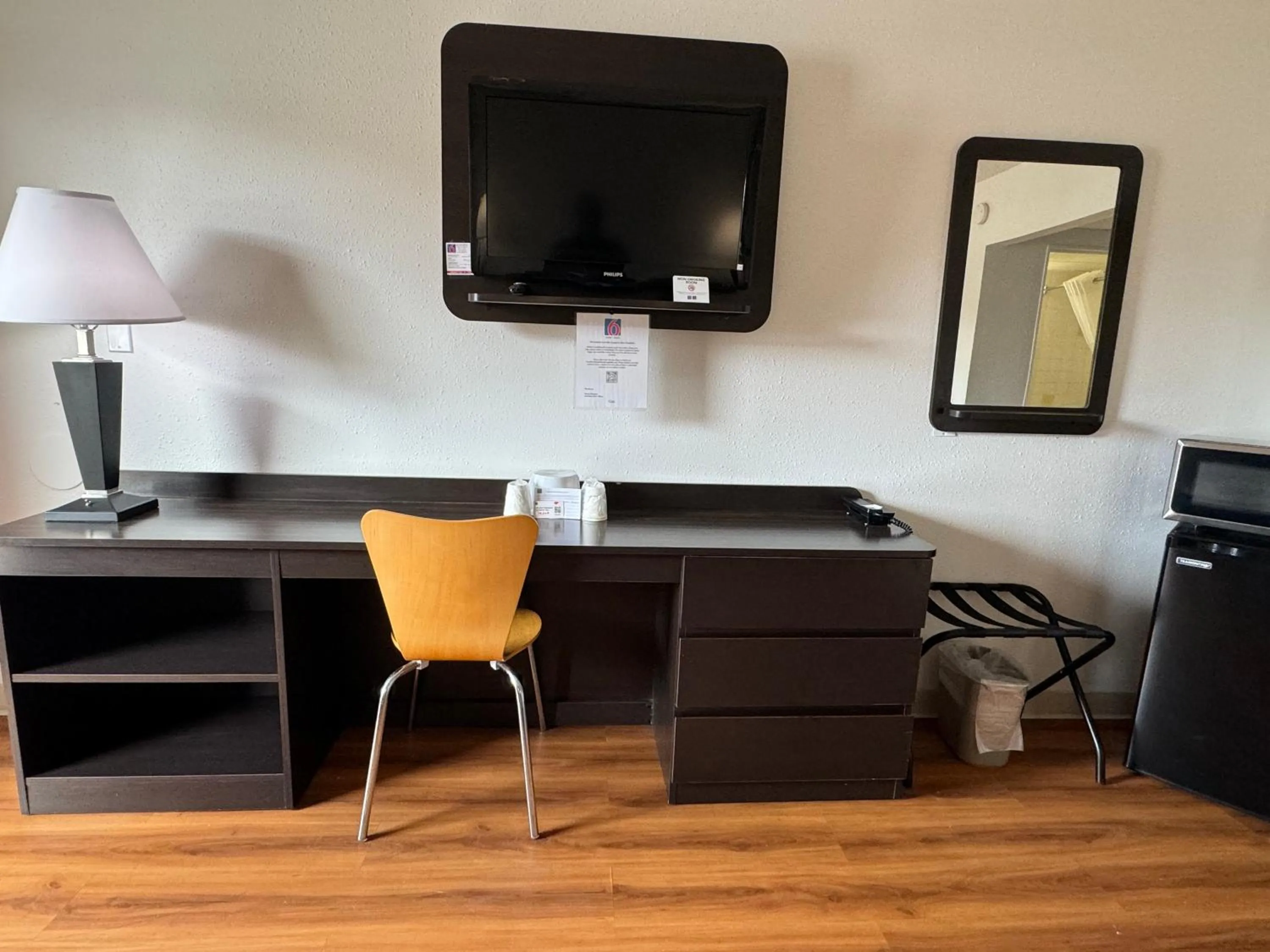 TV and multimedia in Motel 6-Butte, MT - Historic City Center