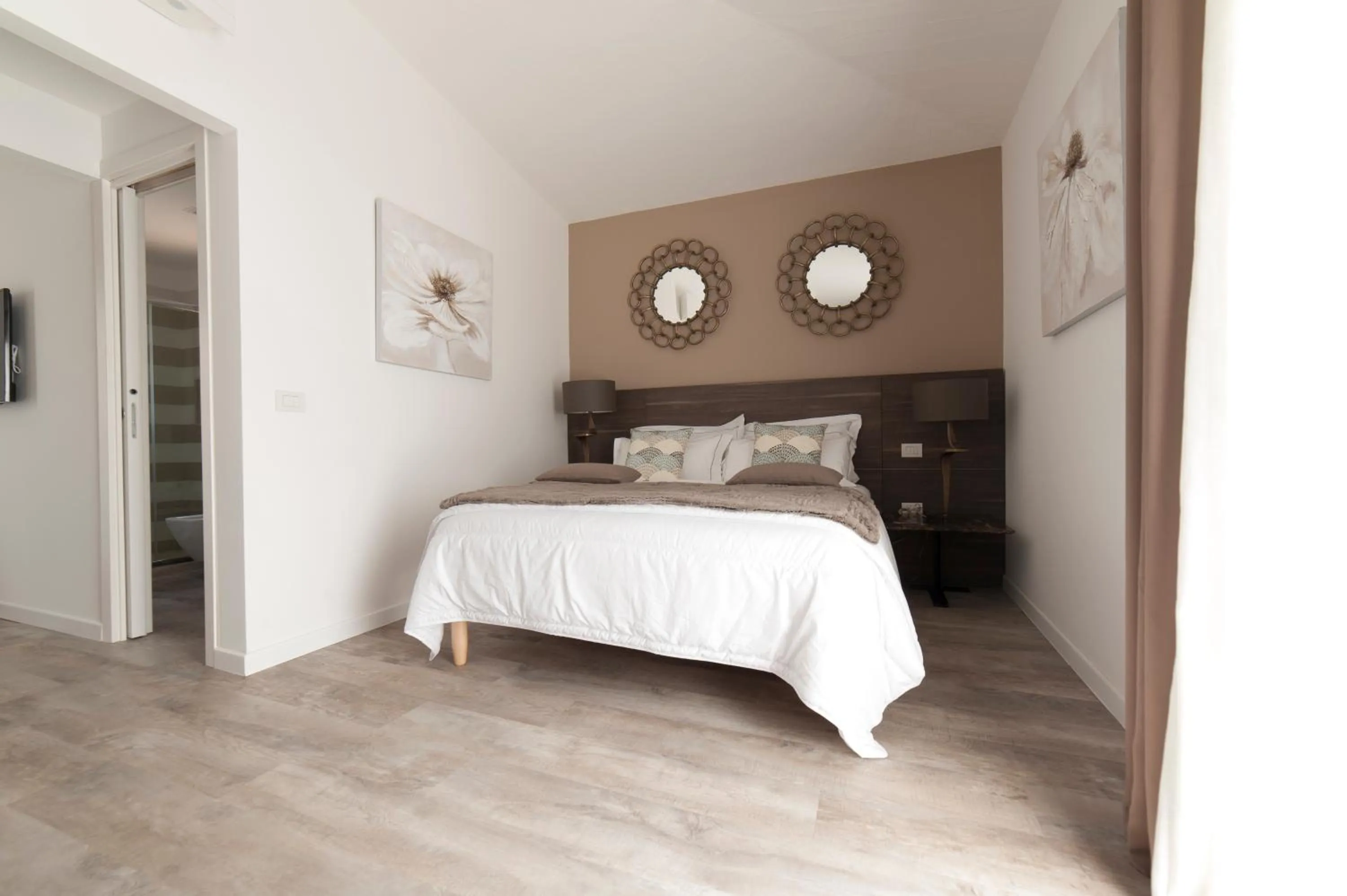 Bed in Suimi's Hotel