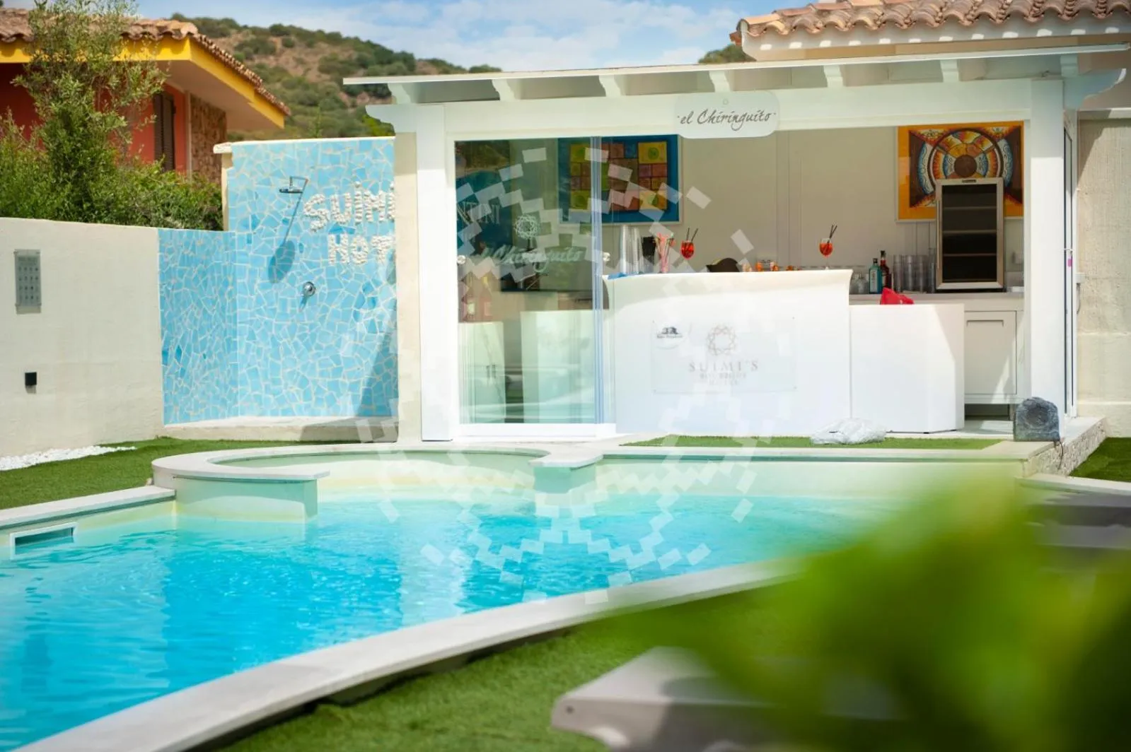 Swimming pool in Suimi's Hotel