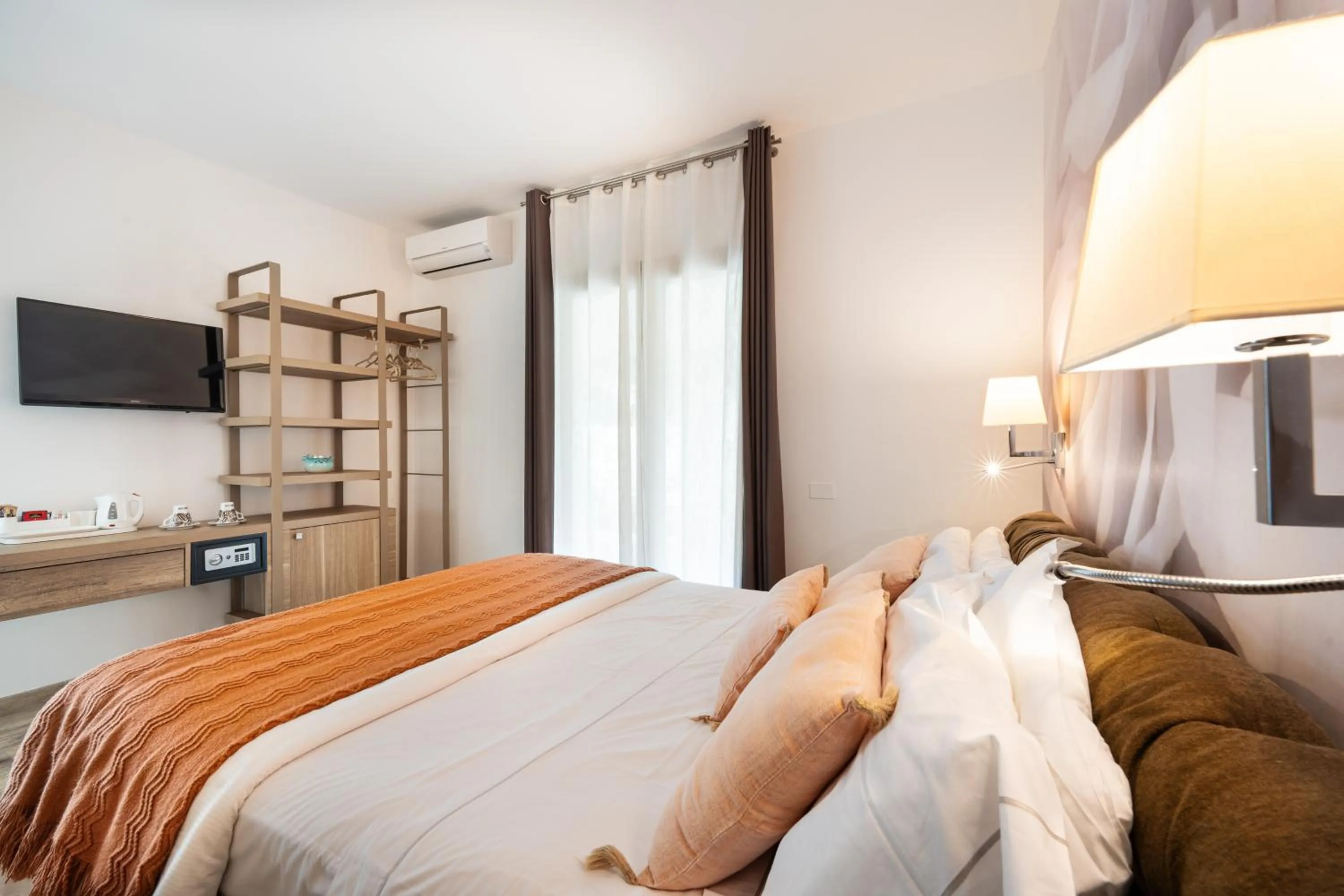 Bed in Suimi's Hotel