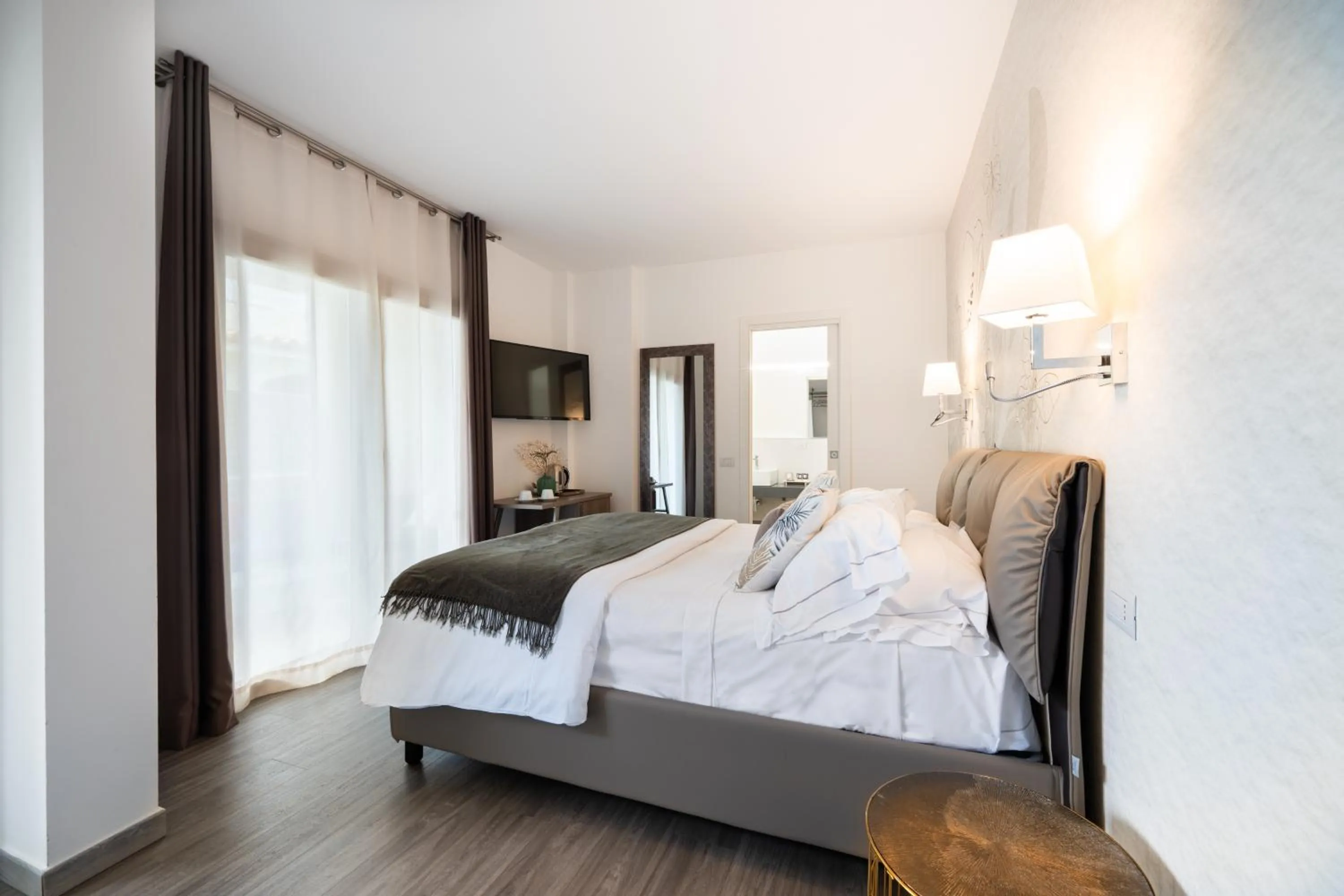 Bed in Suimi's Hotel