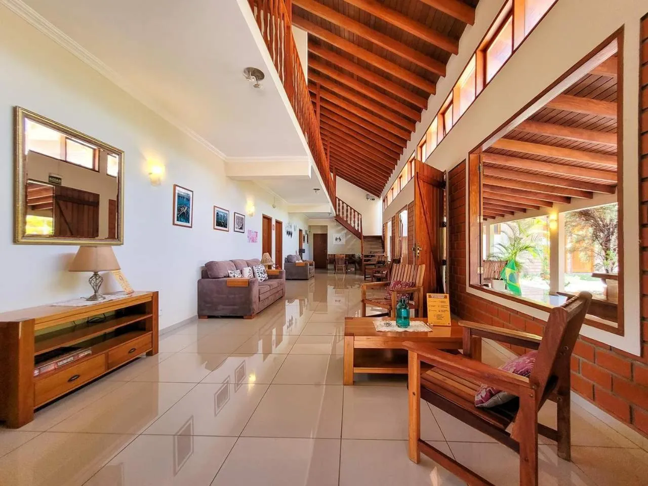 Seating area in Pousada Galeria Artes