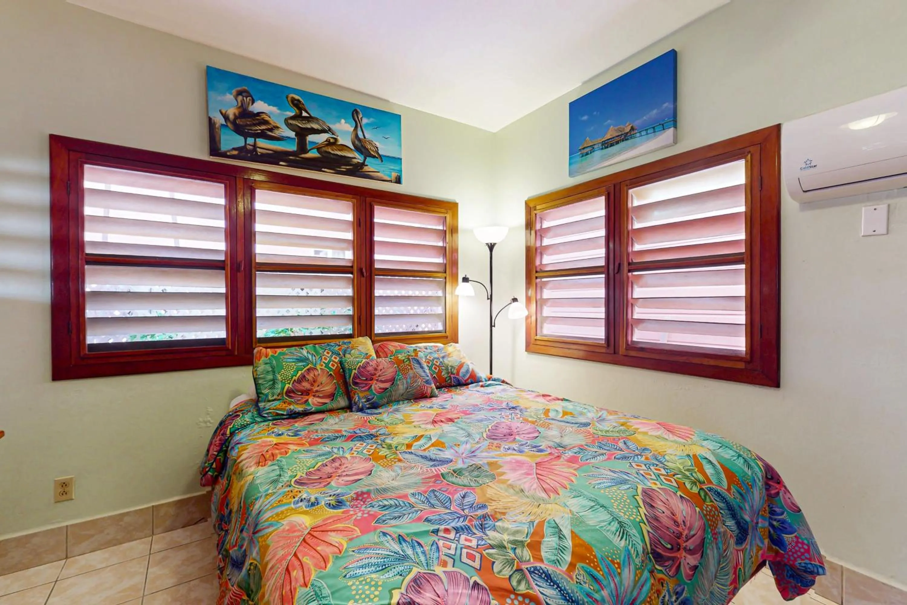 Bed in Hibiscus @ Caribe Island