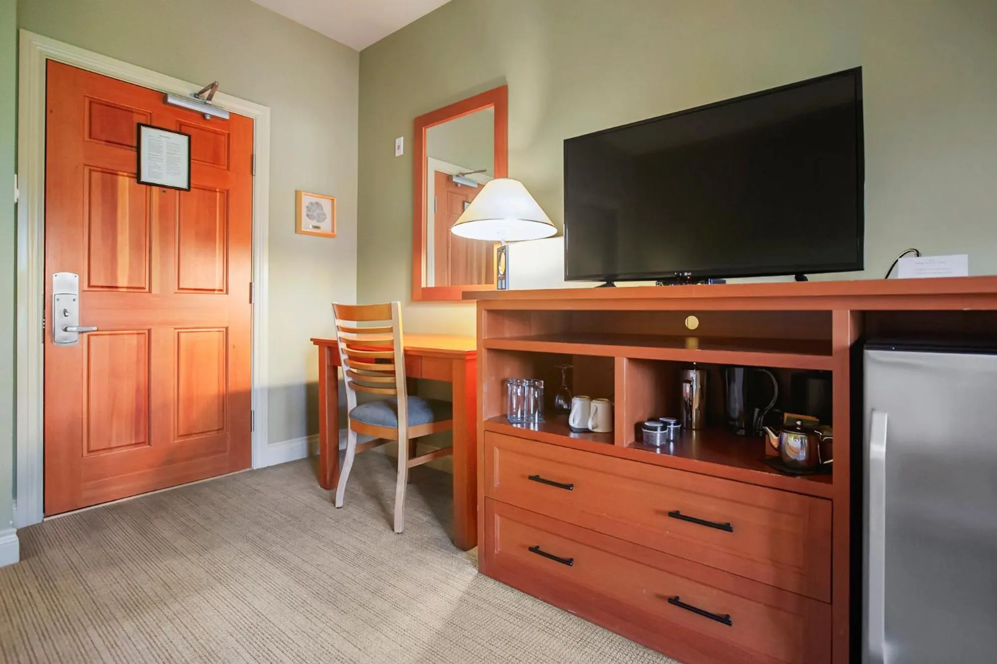 TV and multimedia in Long Beach Lodge Resort