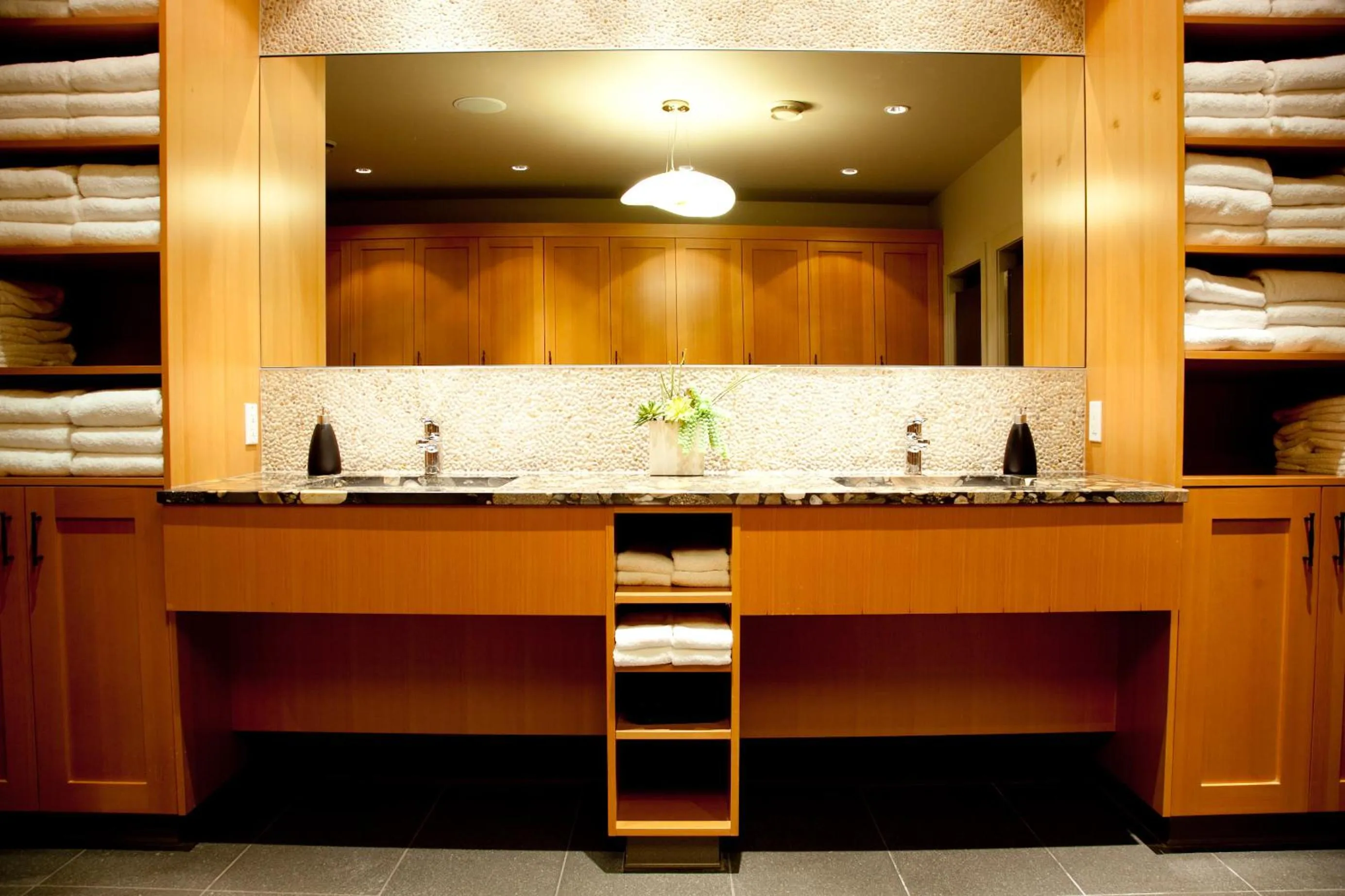 Spa and wellness centre/facilities in Long Beach Lodge Resort